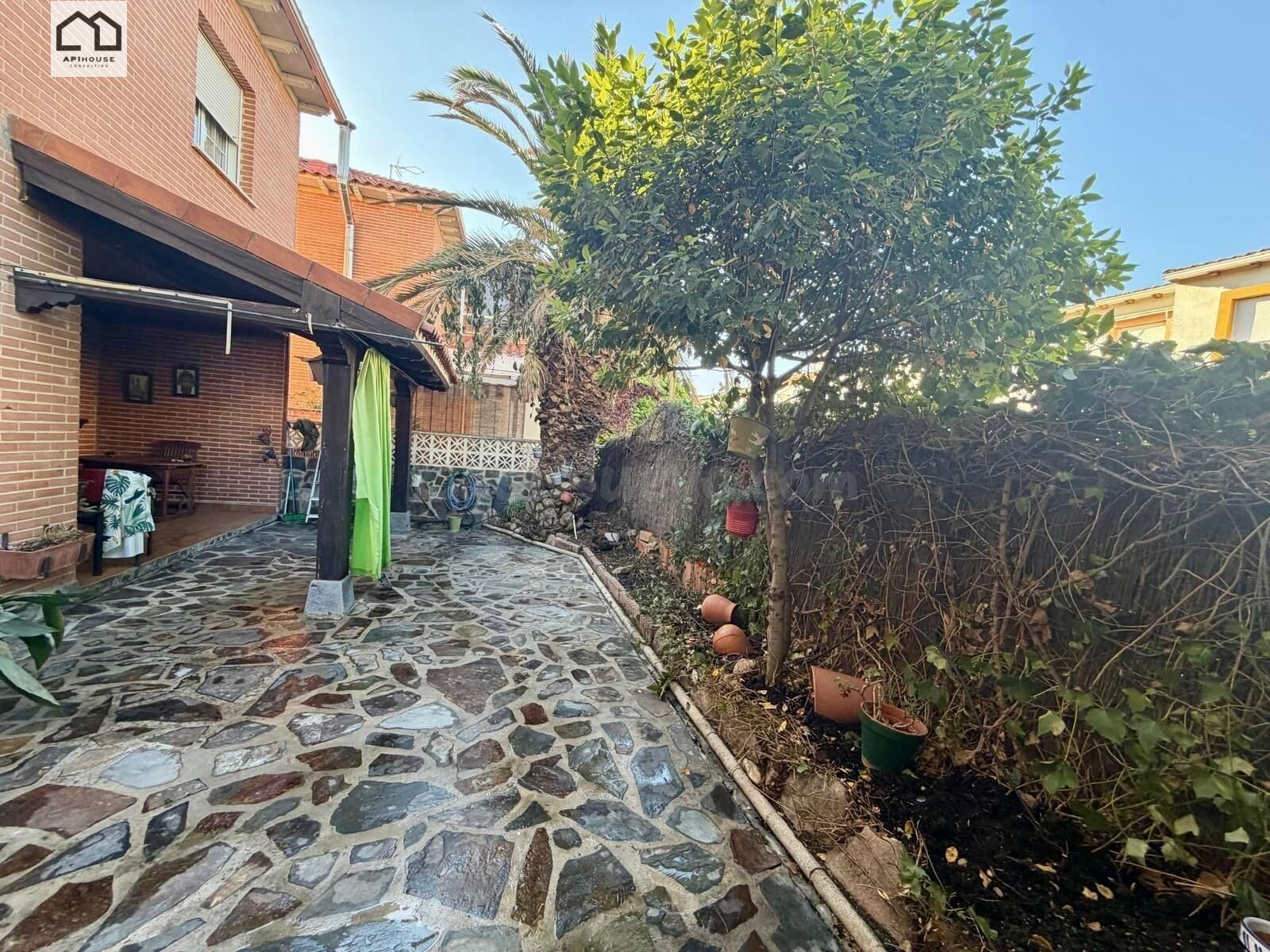 Espectacular Chalet en Numancia de la Sagra por solo €274,99 - foto 4