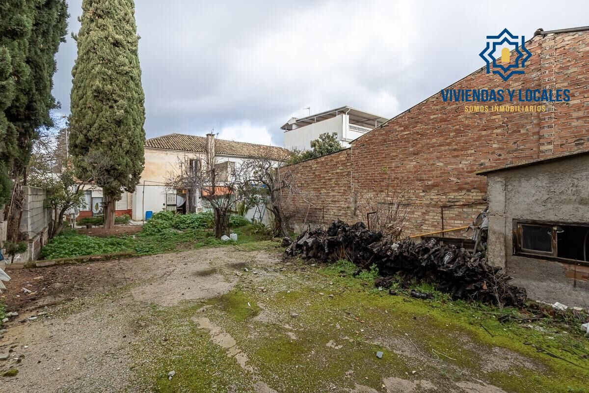 Casa con Parcela a Reformar en Granada - foto 4