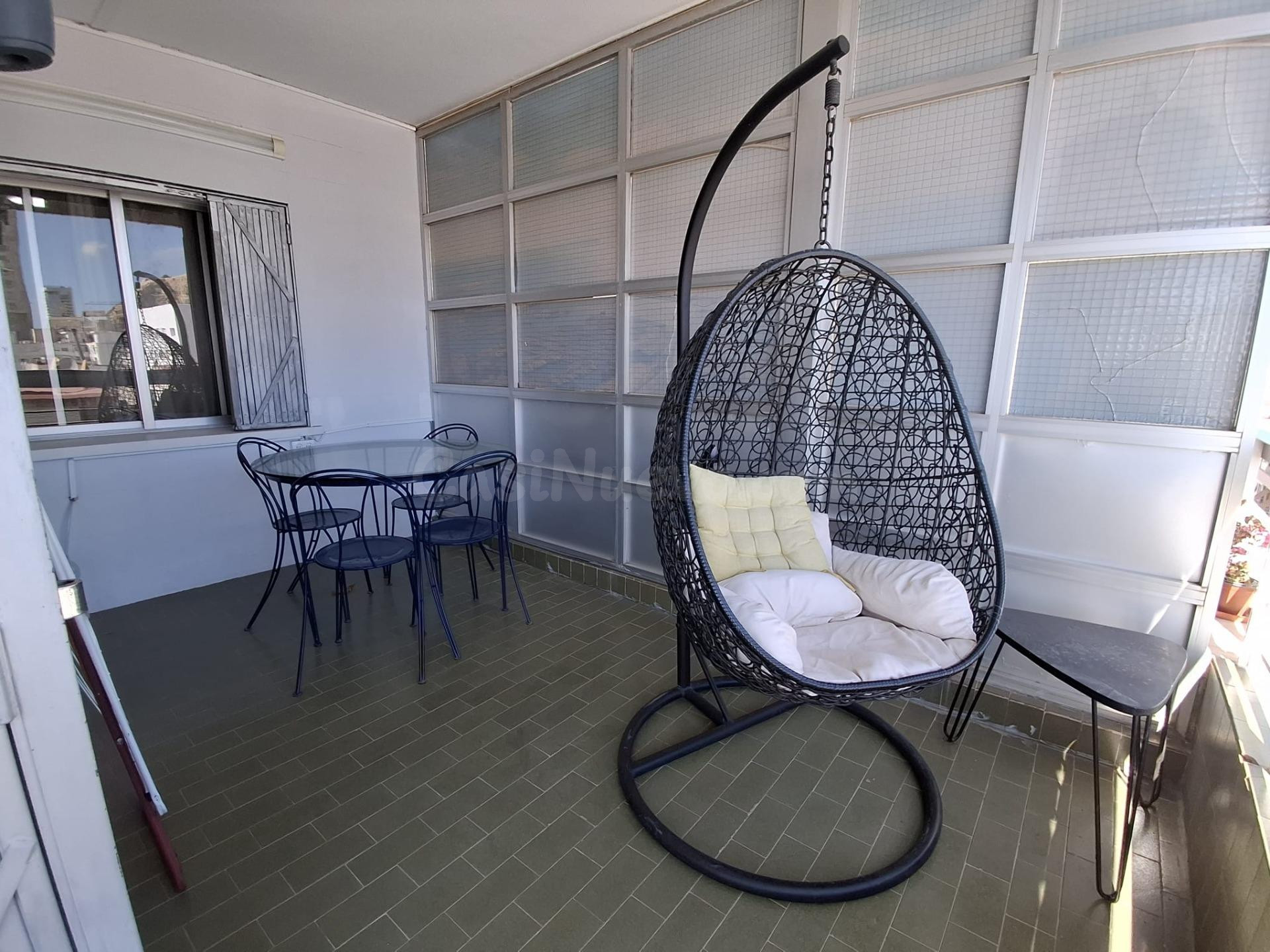 SE ALQUILA ÁTICO CON TERRAZA - JUNTO PUERTO DEPORTIVO ALICAN