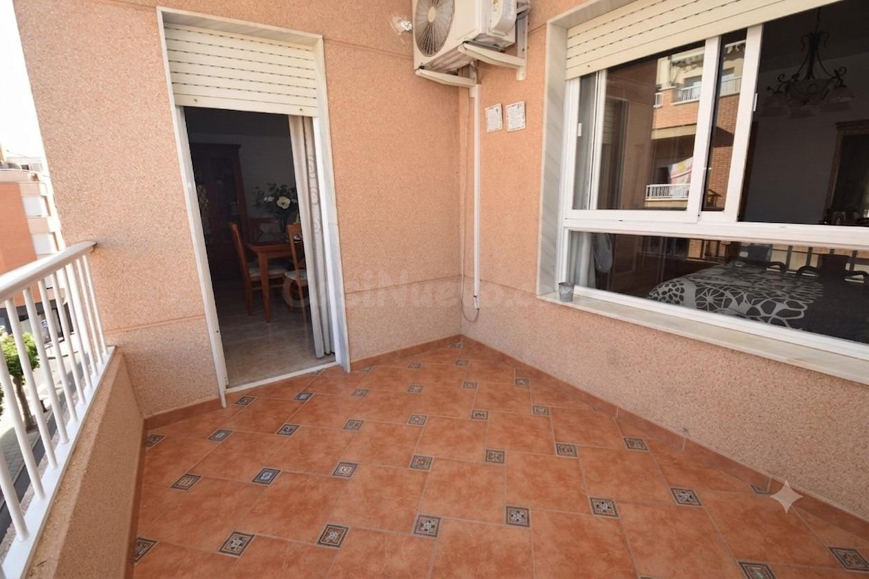 AMPLIO PISO DE 4 DORMITORIOS EN EL EJIDO - foto 3