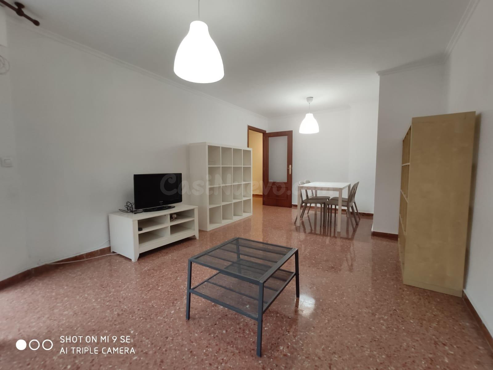 SE ALQUILA PISO VACÍO CON TERRAZA JUNTO ÓSCAR ESPLÁ - ALICAN - foto 5