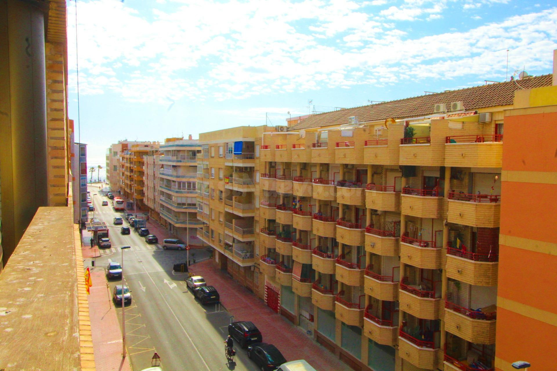 ¡OPORTUNIDAD A 100M DEL MAR! Apartamento junto a Playa del C - foto 3