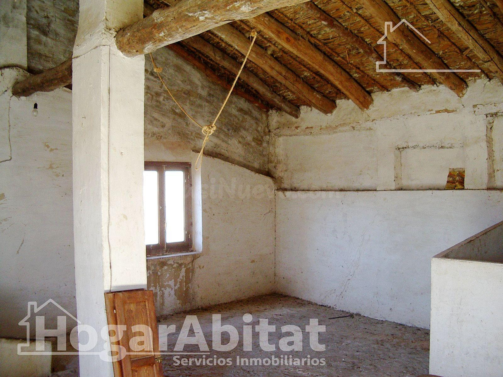 ¡OPORTUNIDAD DE INVERSIÓN! CASA AMPLIA PARA REFORMAR CON TER - foto 4