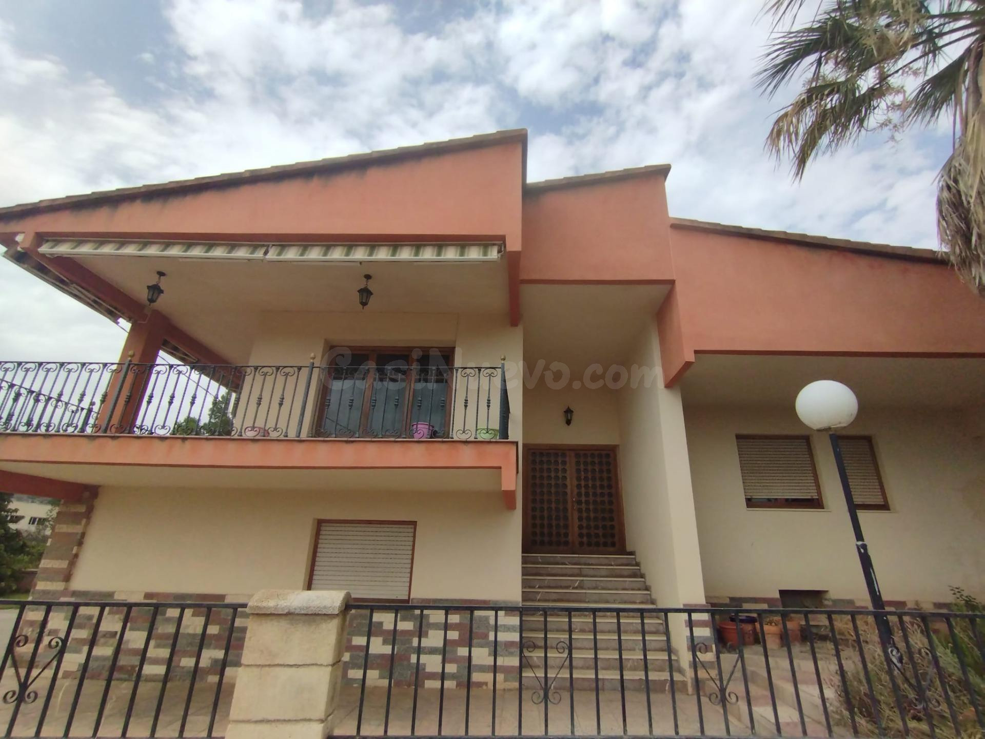 SE VENDE PRECIOSO CHALET FAMILIAR EN ONIL - ALICANTE - foto 4