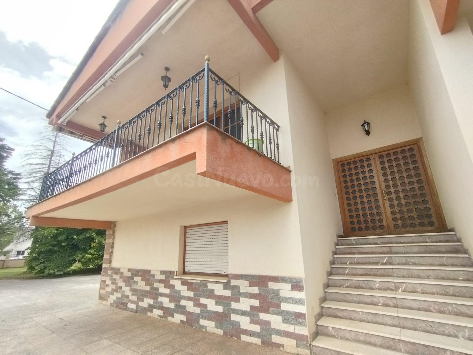 SE VENDE PRECIOSO CHALET FAMILIAR EN ONIL - ALICANTE - foto 5