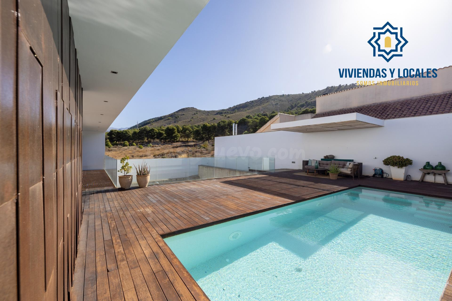 ESPECTACULAR  CASA  JUNTO A COLEGIO INTERNACIONAL
