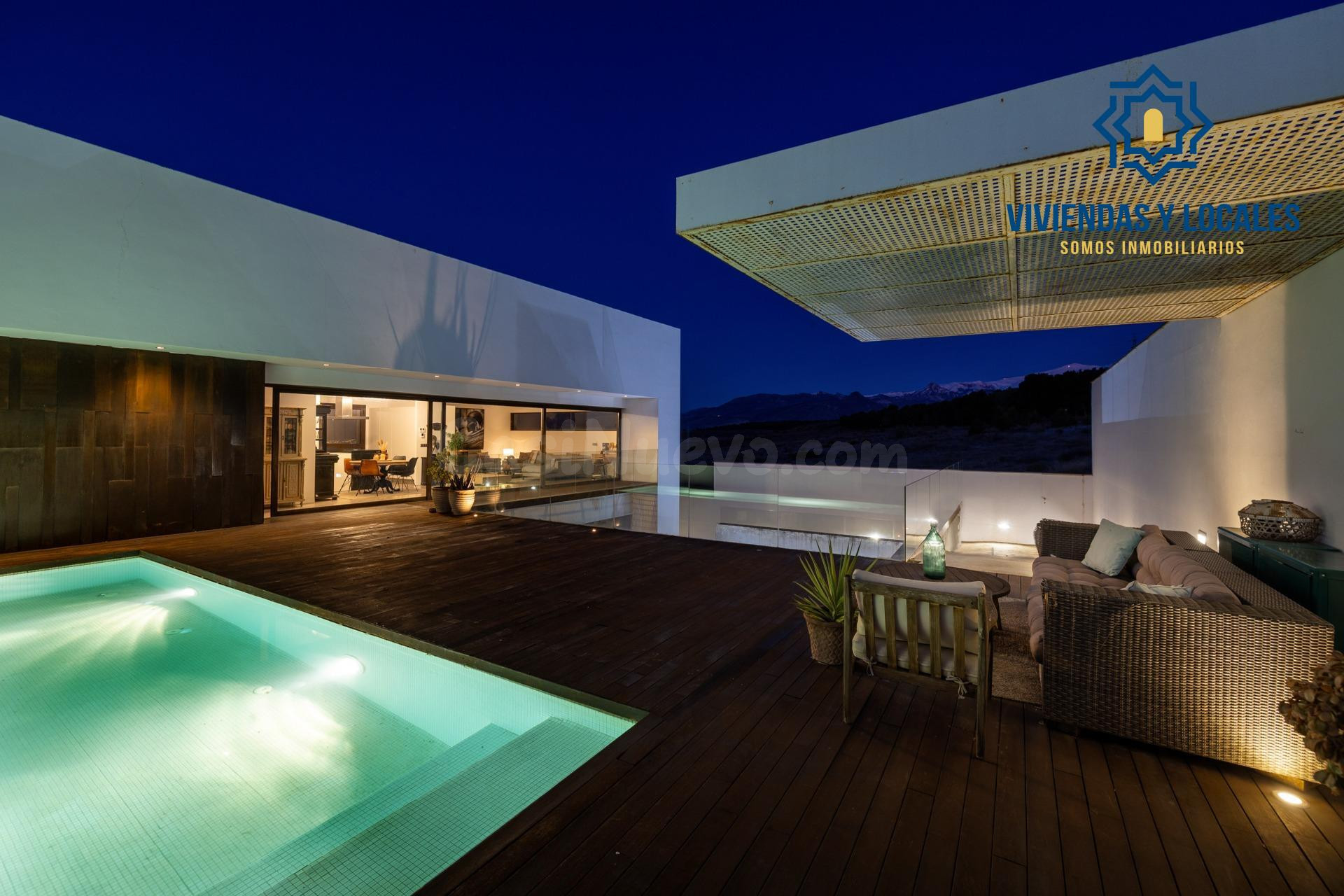 ESPECTACULAR  CASA  JUNTO A COLEGIO INTERNACIONAL - foto 3
