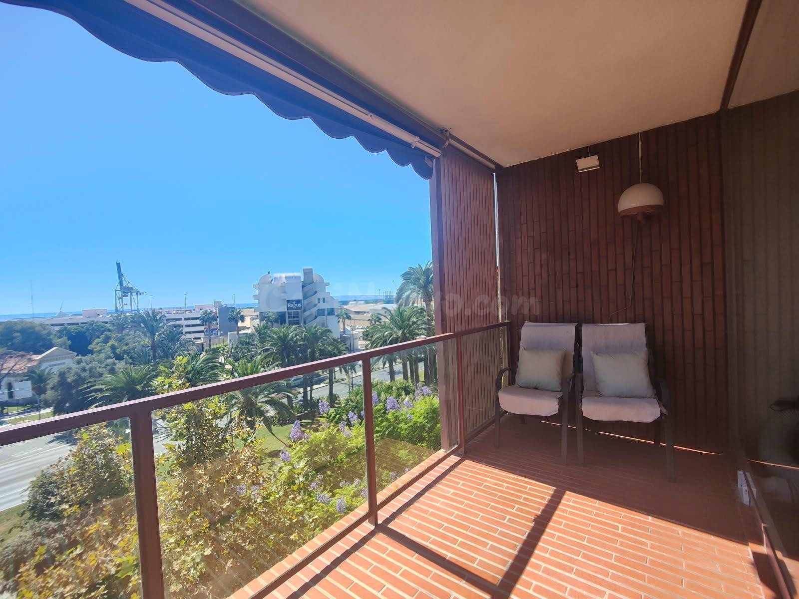 EXCLUSIVA Y AMPLIA VIVIENDA EN ALICANTE CON VISTAS AL MAR Y  - foto 4