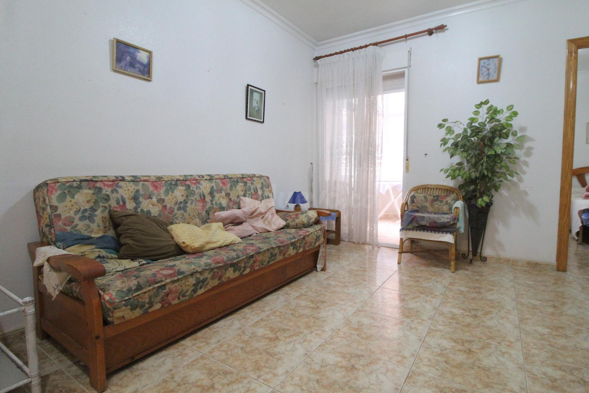 Apartamento de 2 dormitorios frente al mar con garaje inclui - foto 3