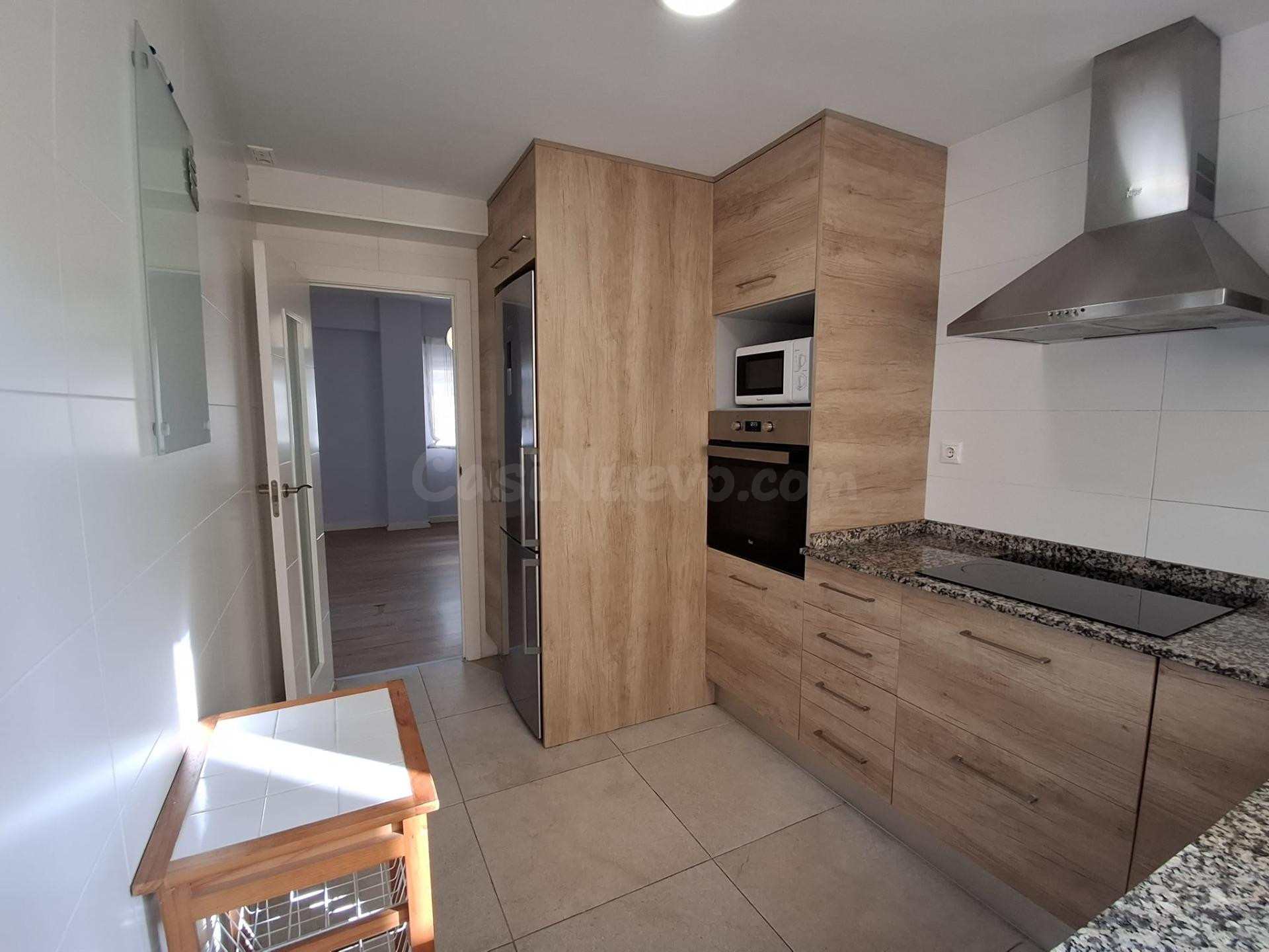 SE VENDE PISO LUMINOSO DE 2 DORMITORIOS CERCA DE MONTEMAR -  - foto 2