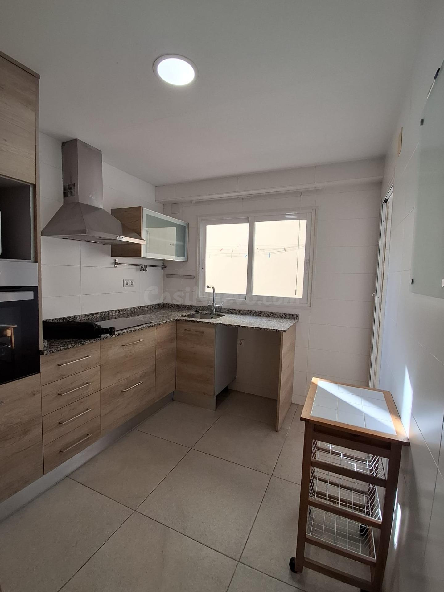 SE VENDE PISO LUMINOSO DE 2 DORMITORIOS CERCA DE MONTEMAR -  - foto 5