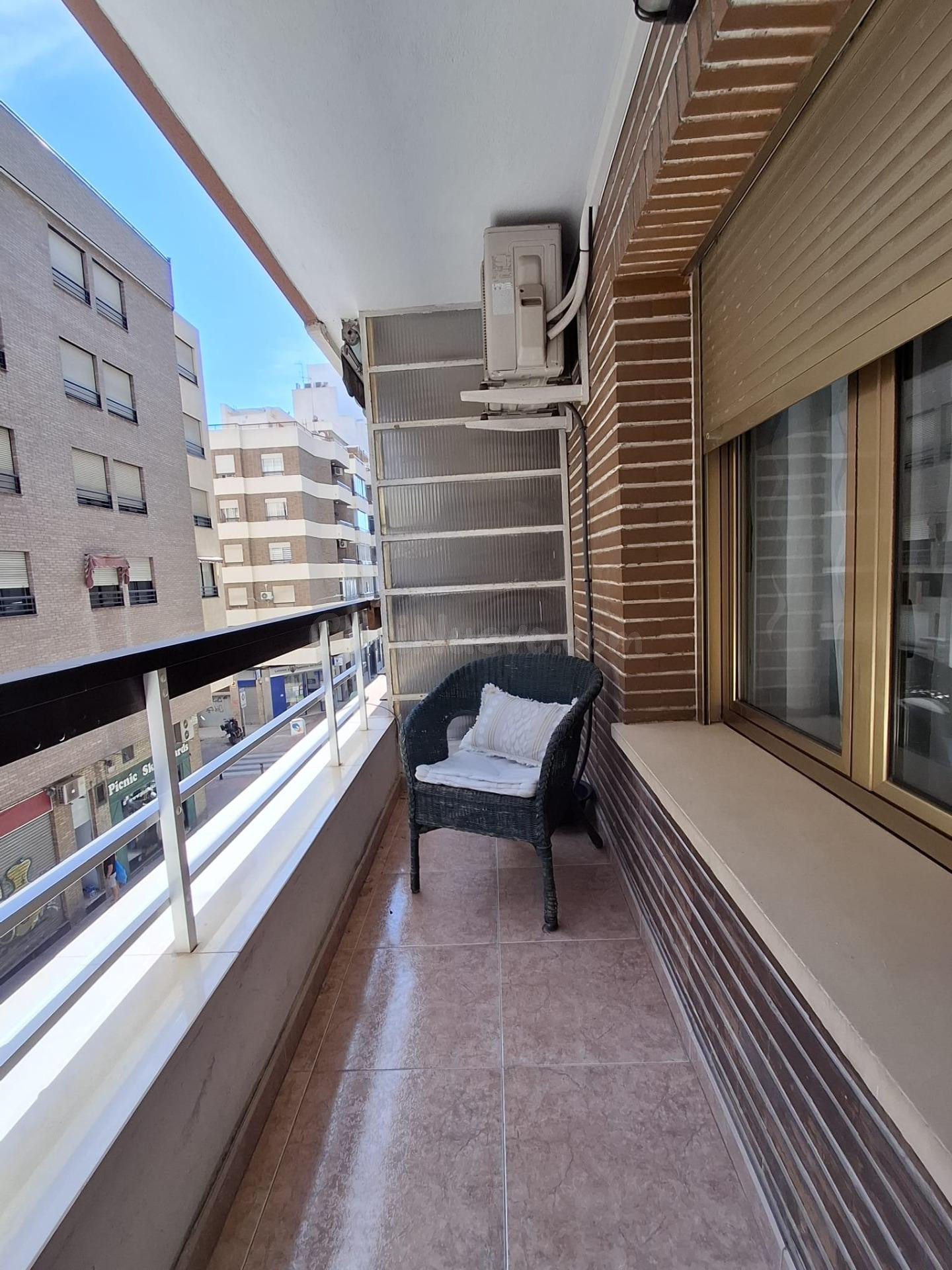 EXCLUSIVA VIVIENDA REFORMADA DE 4 DORMITORIOS EN ALICANTE, Z - foto 5