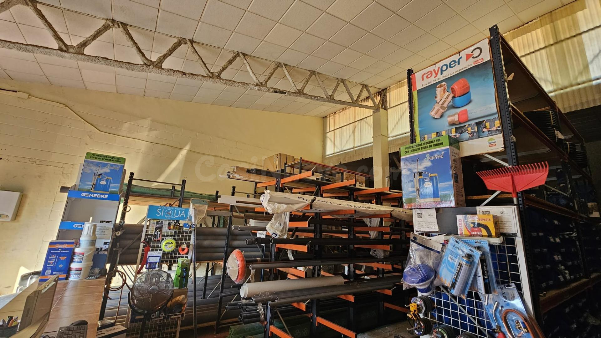 ¡NAVE INDUSTRIAL EN VENTA EN EL POLÍGONO DE CHINALES – CÓRDO - foto 3