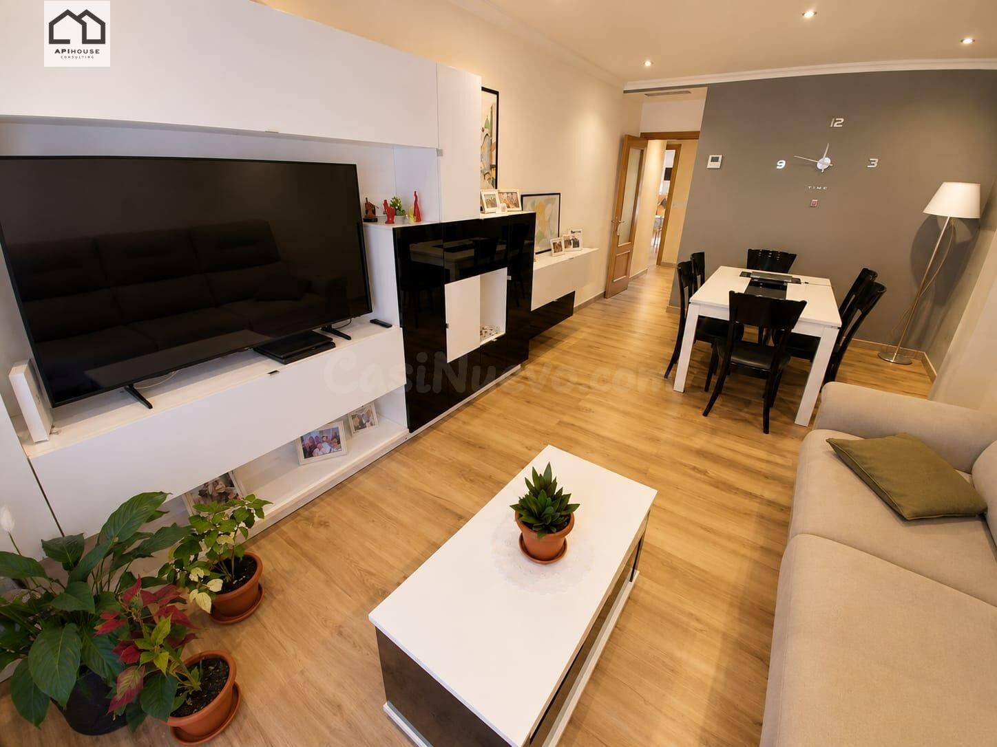 APIHOUSE VENDE CON POSIBILIDAD DE VENTA A PLAZOS, ESPECTACUL