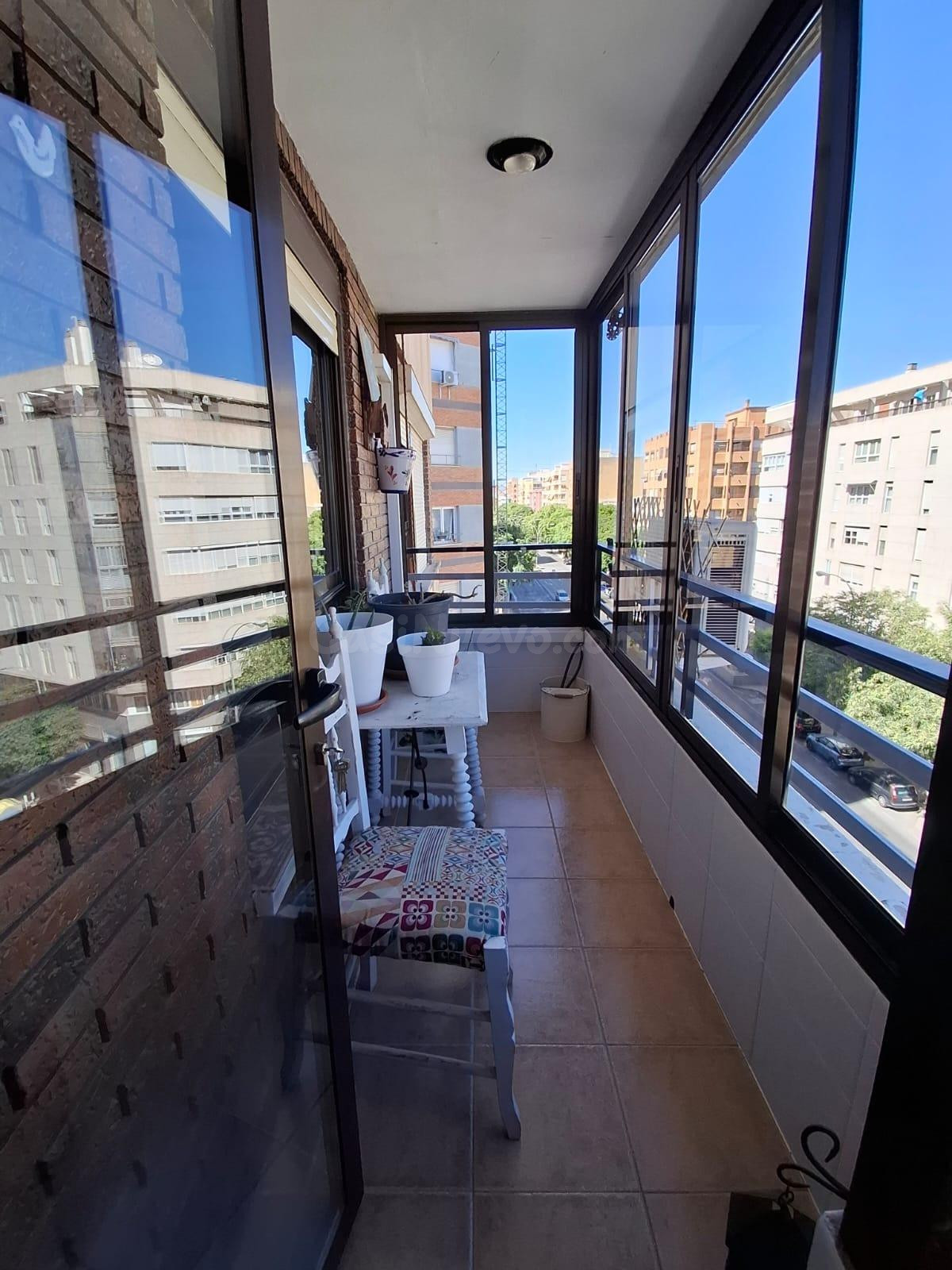 SE VENDE PRECIOSO PISO REFORMADO EN BENALÚA-ALICANTE - foto 5