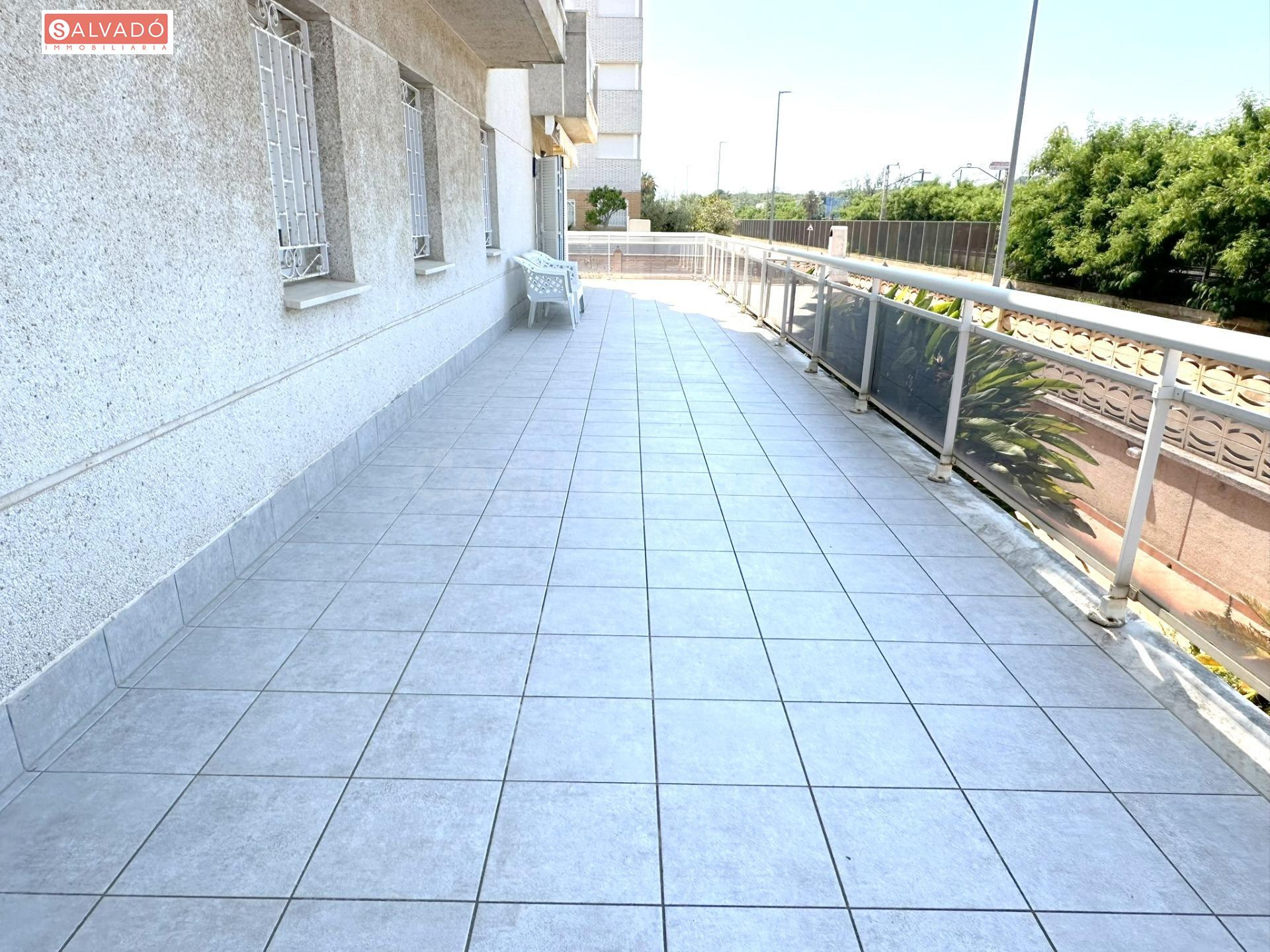 FANTASTICA PLANTA BAJA CON PISICNA COMUNITARIA !!! - foto 5