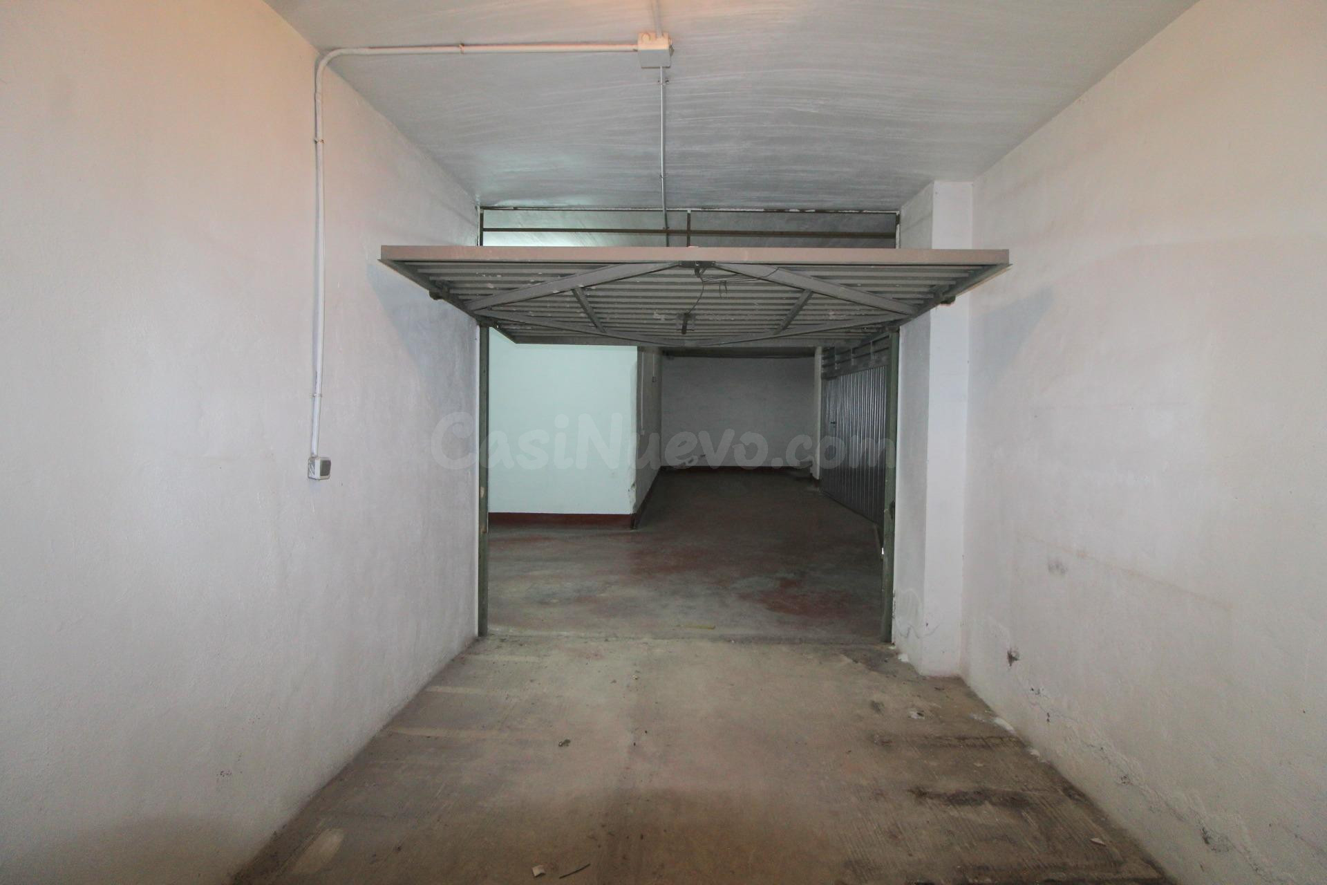 Garaje cerrado de gran tamaño en Calle San Julián 32 - ¡Idea - foto 2