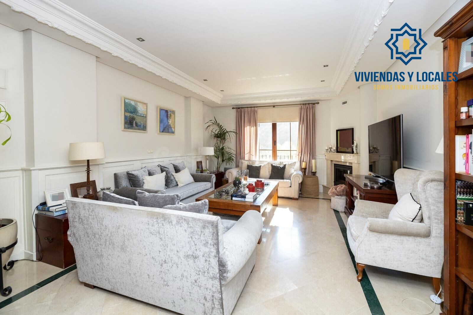 ESPECTACULAR CASA ADOSADA CON PISCINA INDEPENDIENTE - foto 4