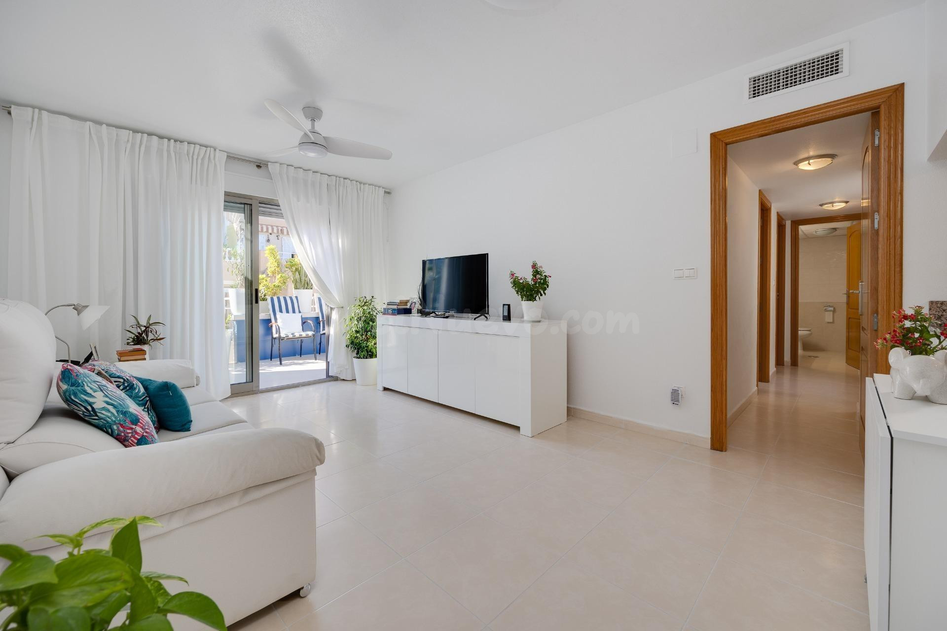Espectacular Ático con Doble Terraza y Garaje en Torrevieja