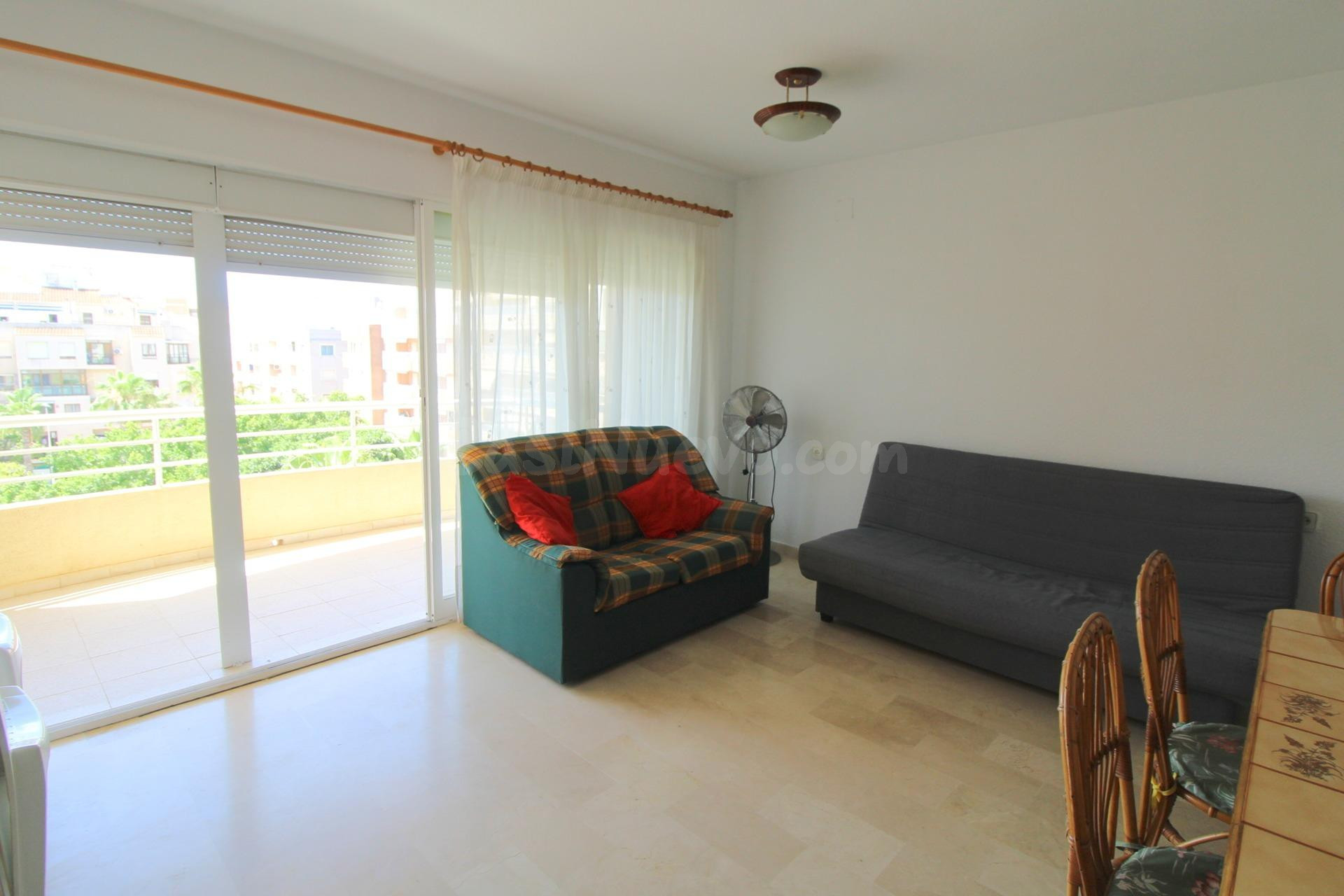 Espectacular piso de 3 hab. y 2 baños junto a la Playa del C - foto 3