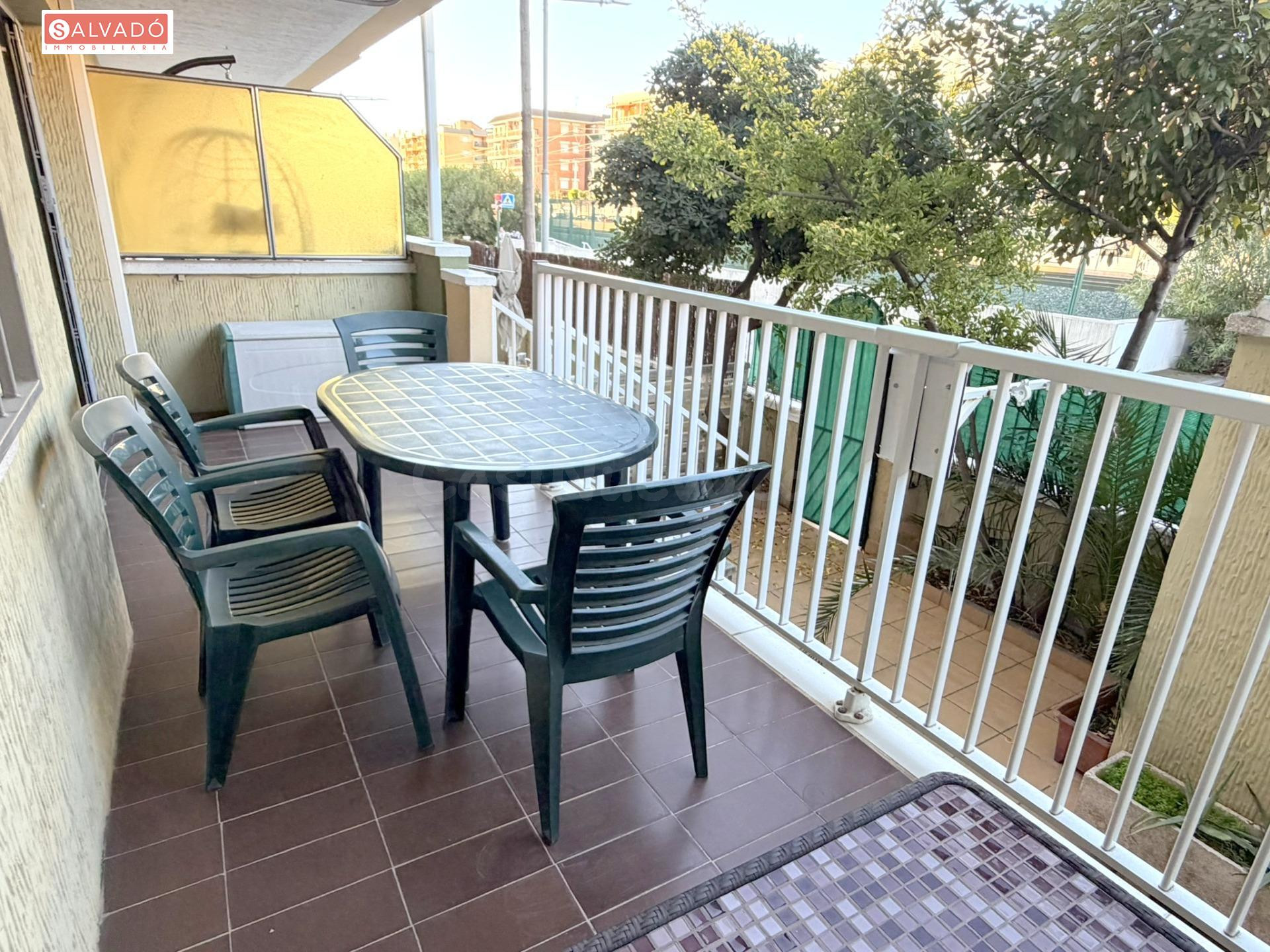 ¡PLANTA BAJA CON TERRAZA, PARKING Y TRASTERO CERCA DEL MAR! - foto 4