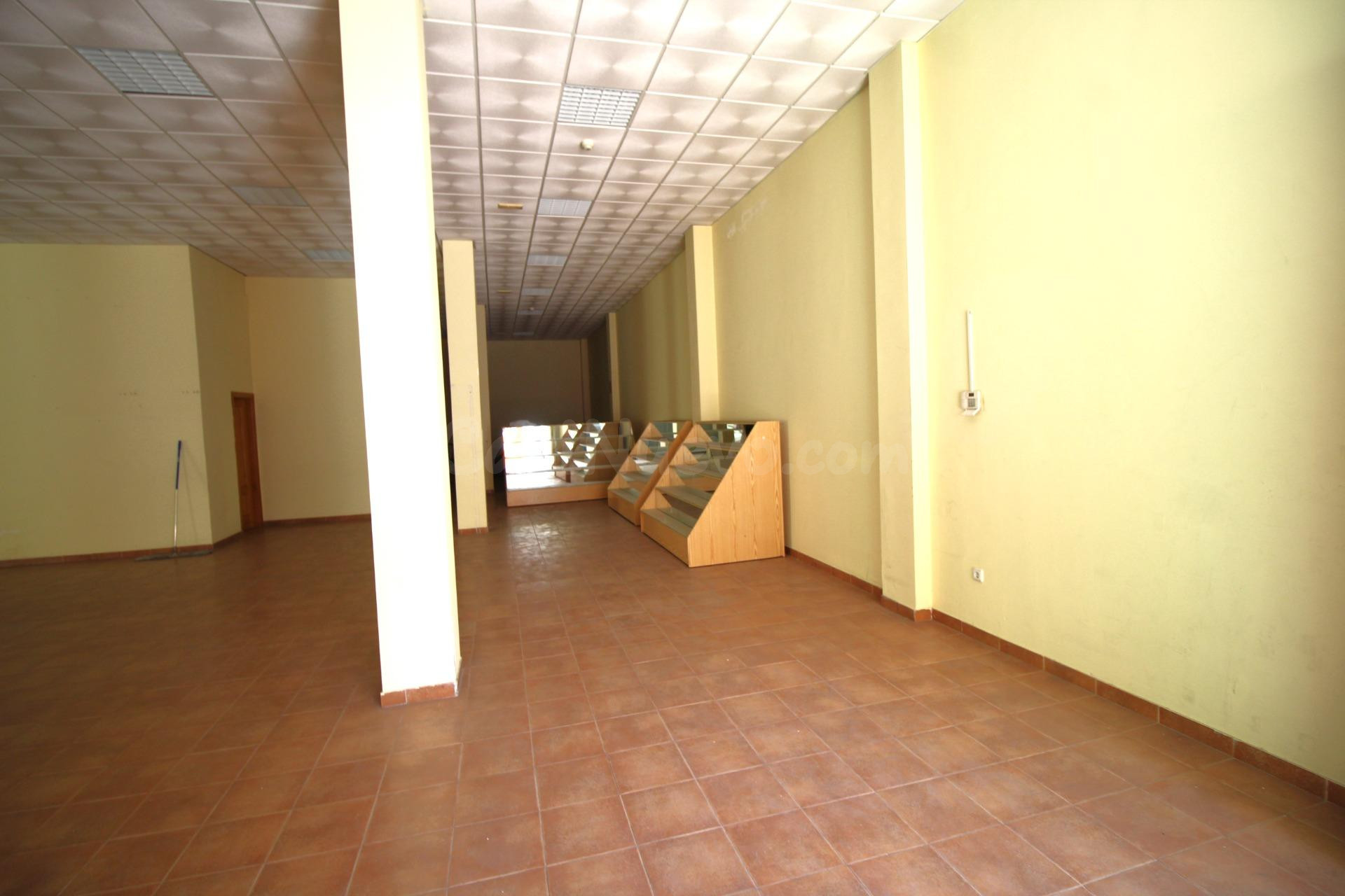 Local comercial 573m² en venta - Babel - foto 3