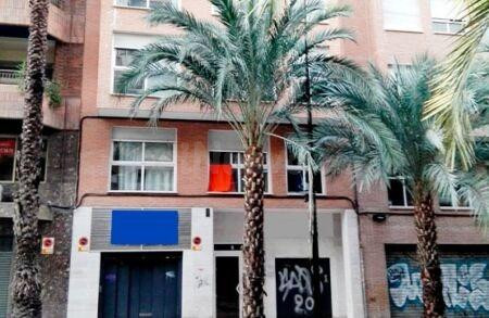 Venta plaza de garaje, para coche Pequeño / Mediano - foto 2