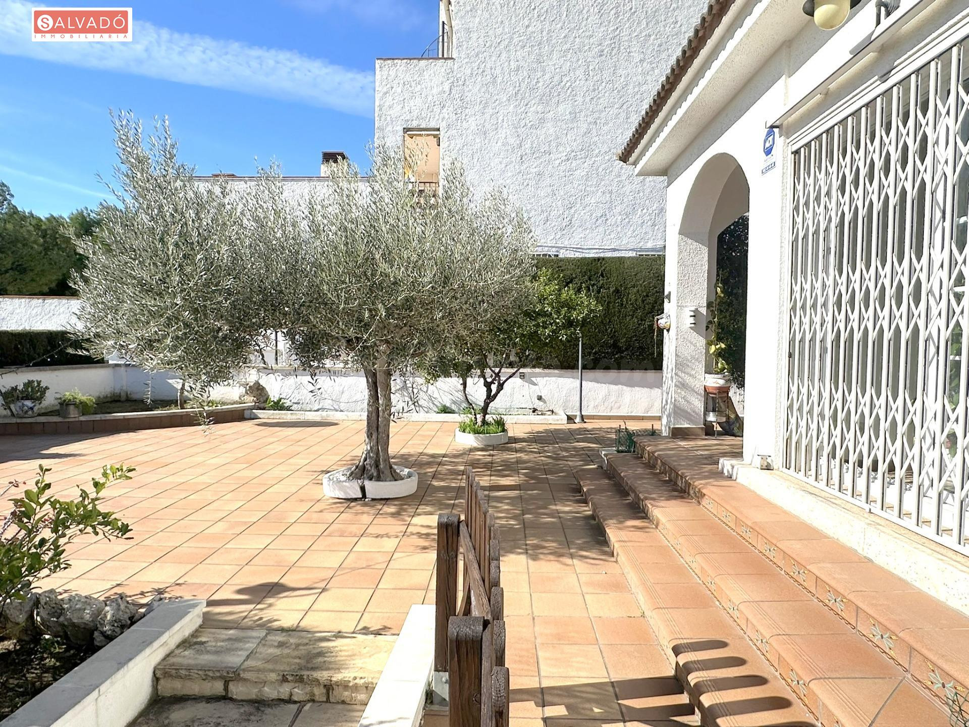 ¡CASA UNIFAMILIAR EN UNA SOLA PLANTA, MUY SOLEADA Y A 300M D - foto 5