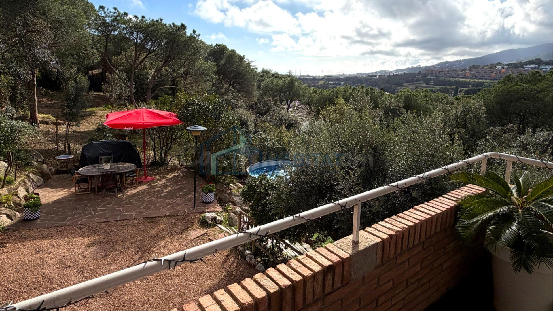 Exclusivo chalet con vistas panorámicas al mar, montaña y Ba - foto 4