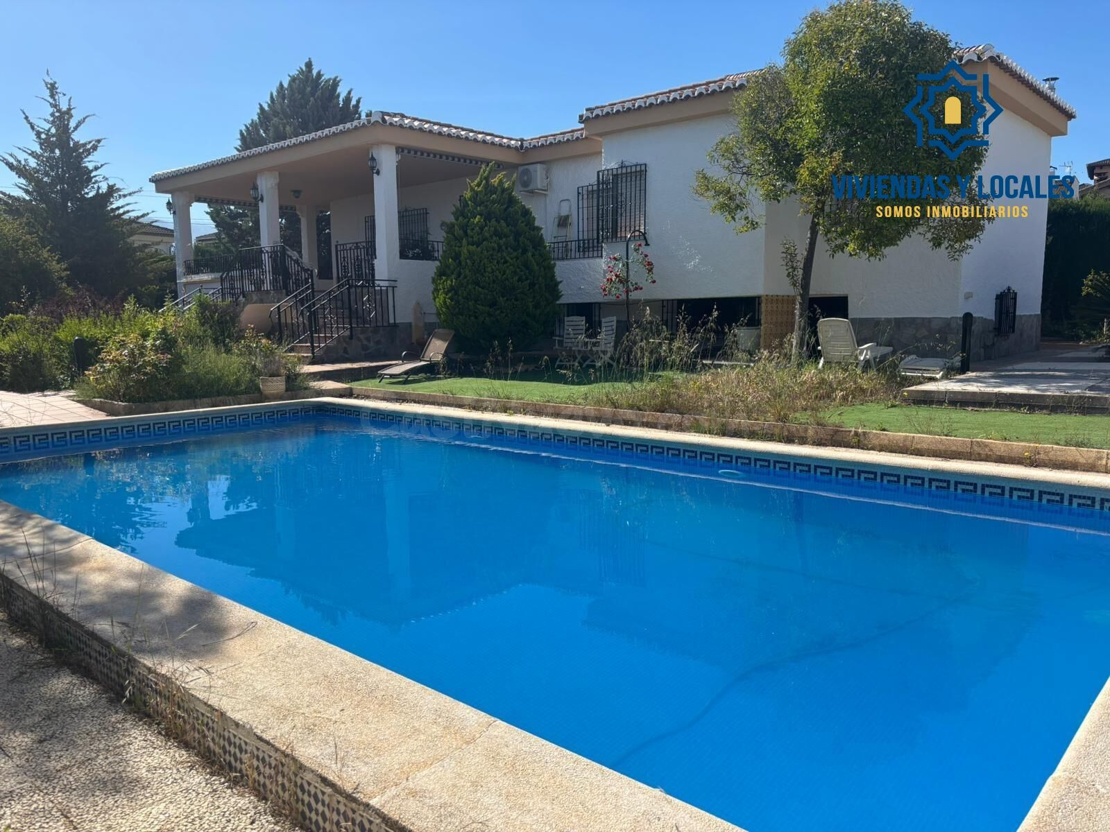 Estupendo chalet en urbanización Los Alixares de Otura - foto 5