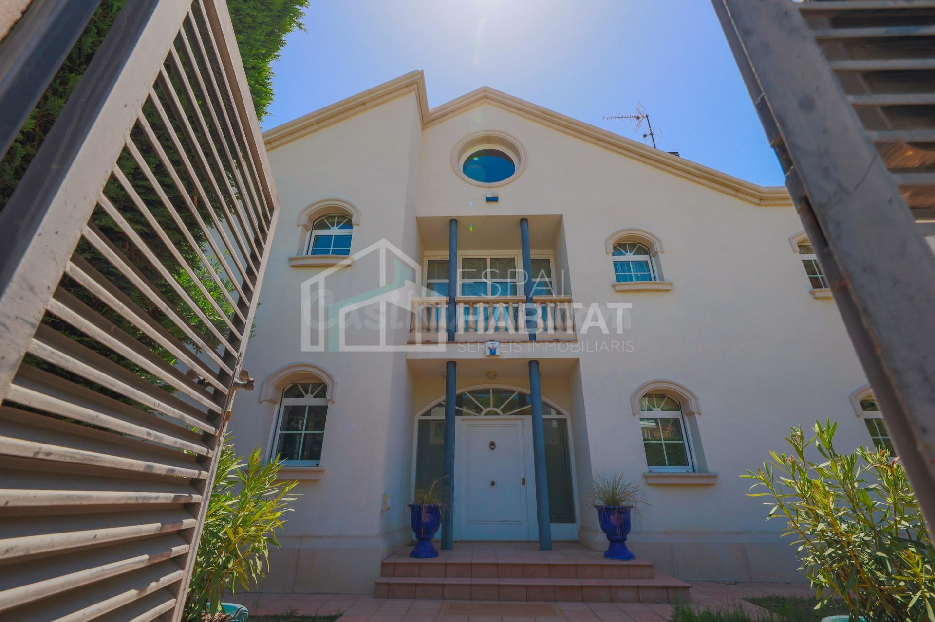 Exclusiva Casa de Lujo en Vilassar de Dalt con Vistas Espect - foto 5