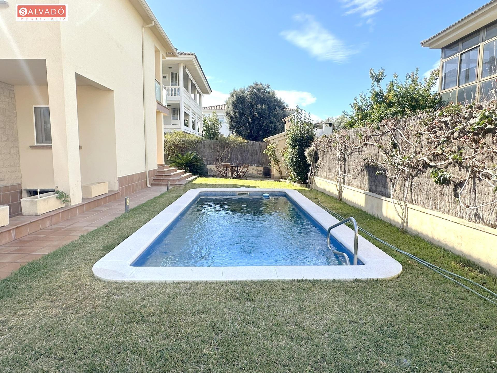 DISFRUTA DEL MEDITERRÁNEO: CHALET REFORMADO CON PISCINA, JAR - foto 5