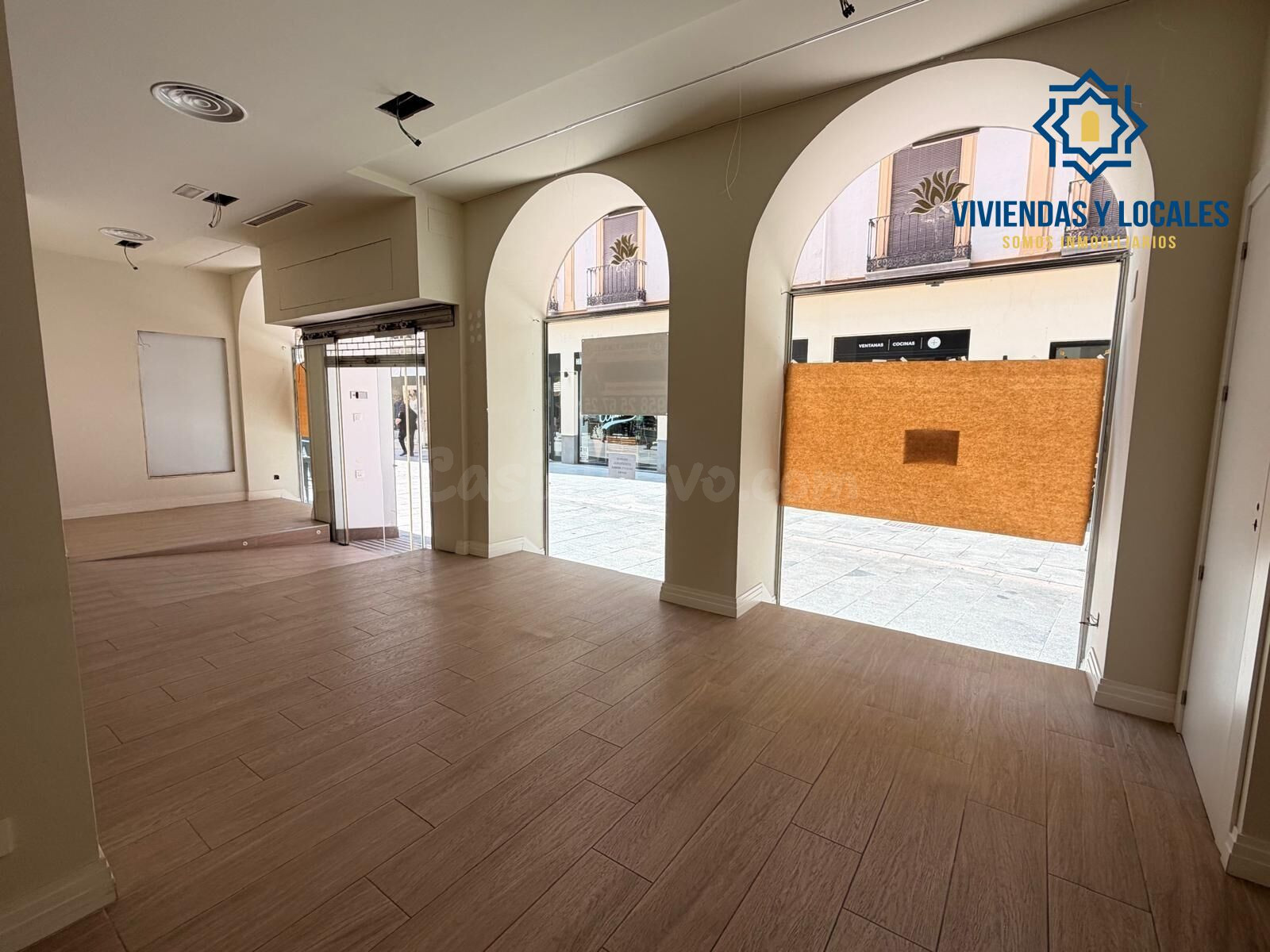 Espectacular local en primera línea comercial de Granada. Ca - foto 4