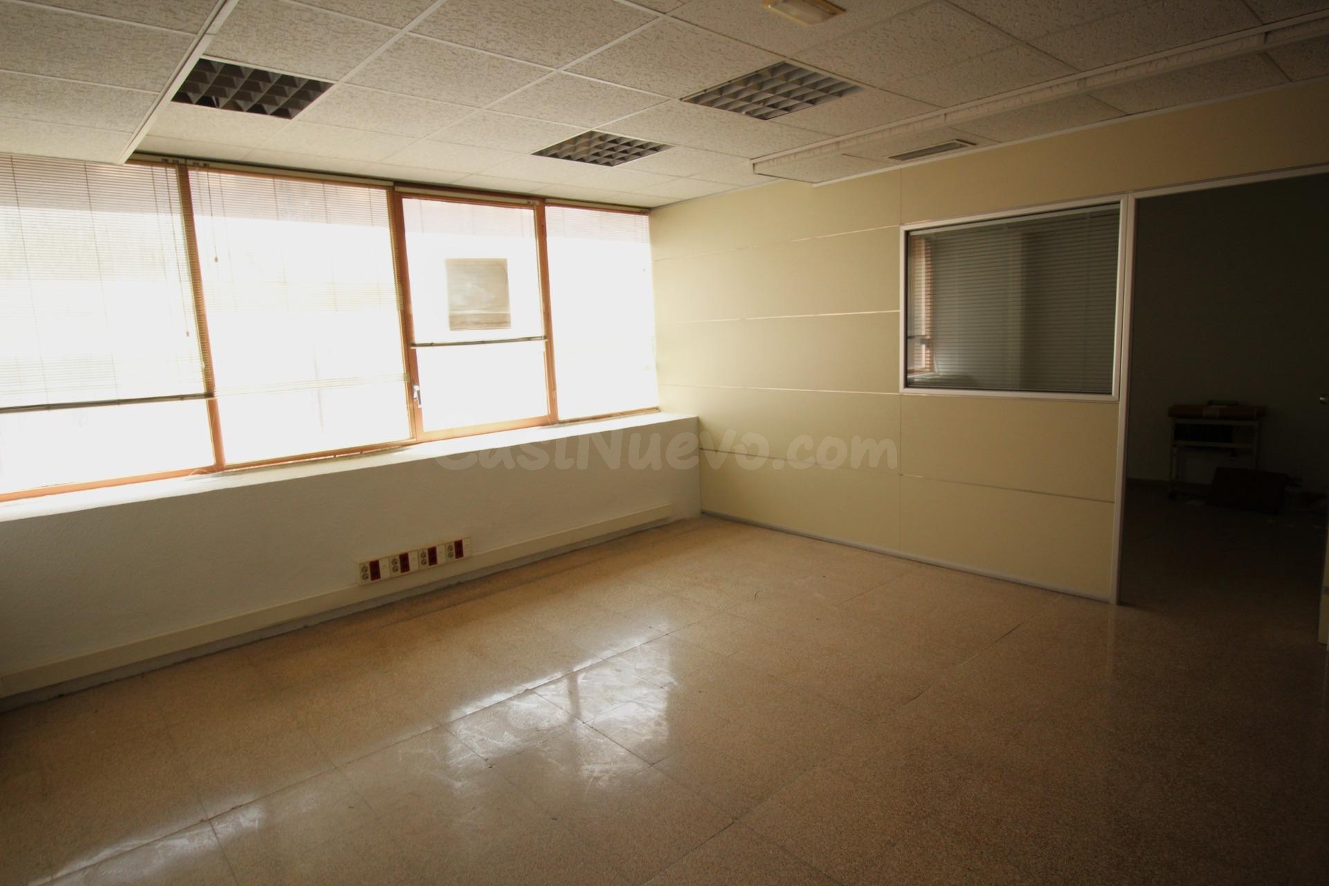 Amplia Oficina en Ubicación Estratégica - foto 3