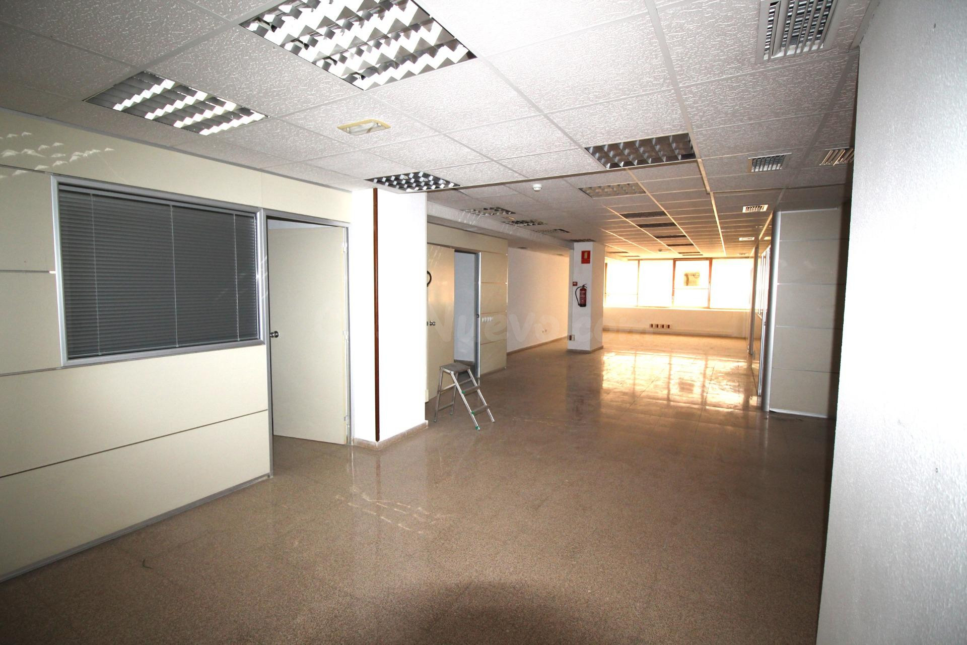 Amplia Oficina en Ubicación Estratégica - foto 5