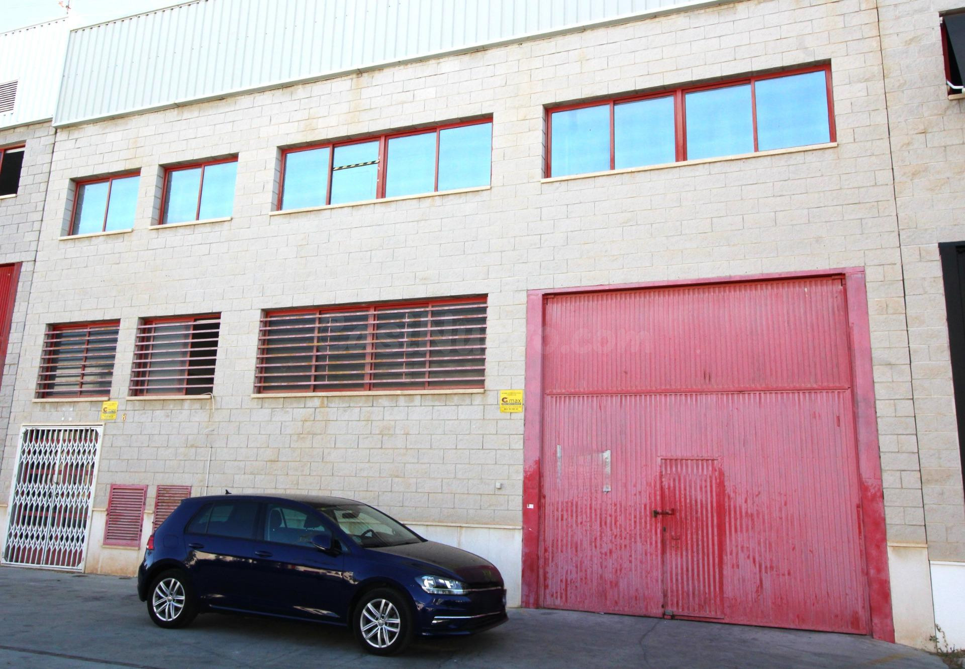 Nave Industrial en Pol. Ind. de Torrellano: Espacio Ideal pa - foto 2