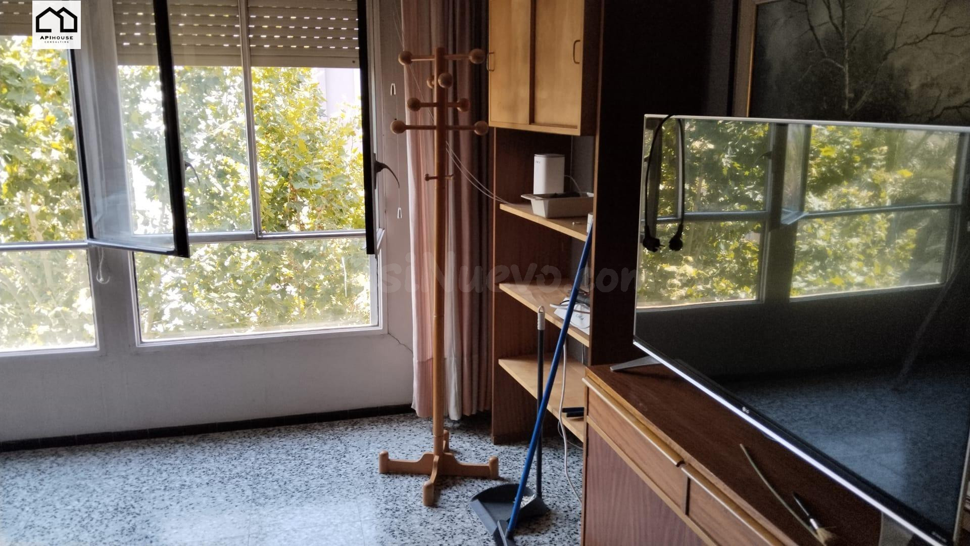 Amplio Apartamento en Elche - Plaza Crevillente-Juzgados por €275,000