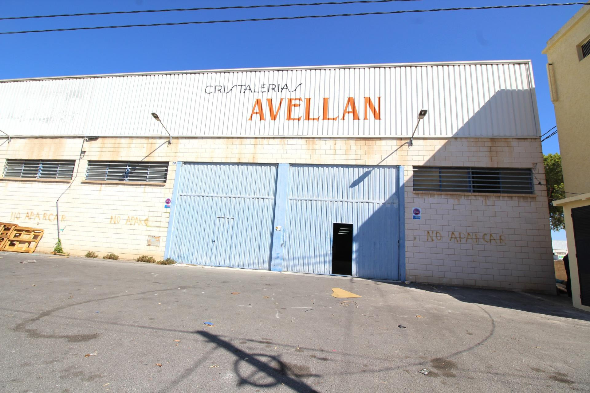Oportunidad única en el Polígono Pla de la Vallonga Alquiler