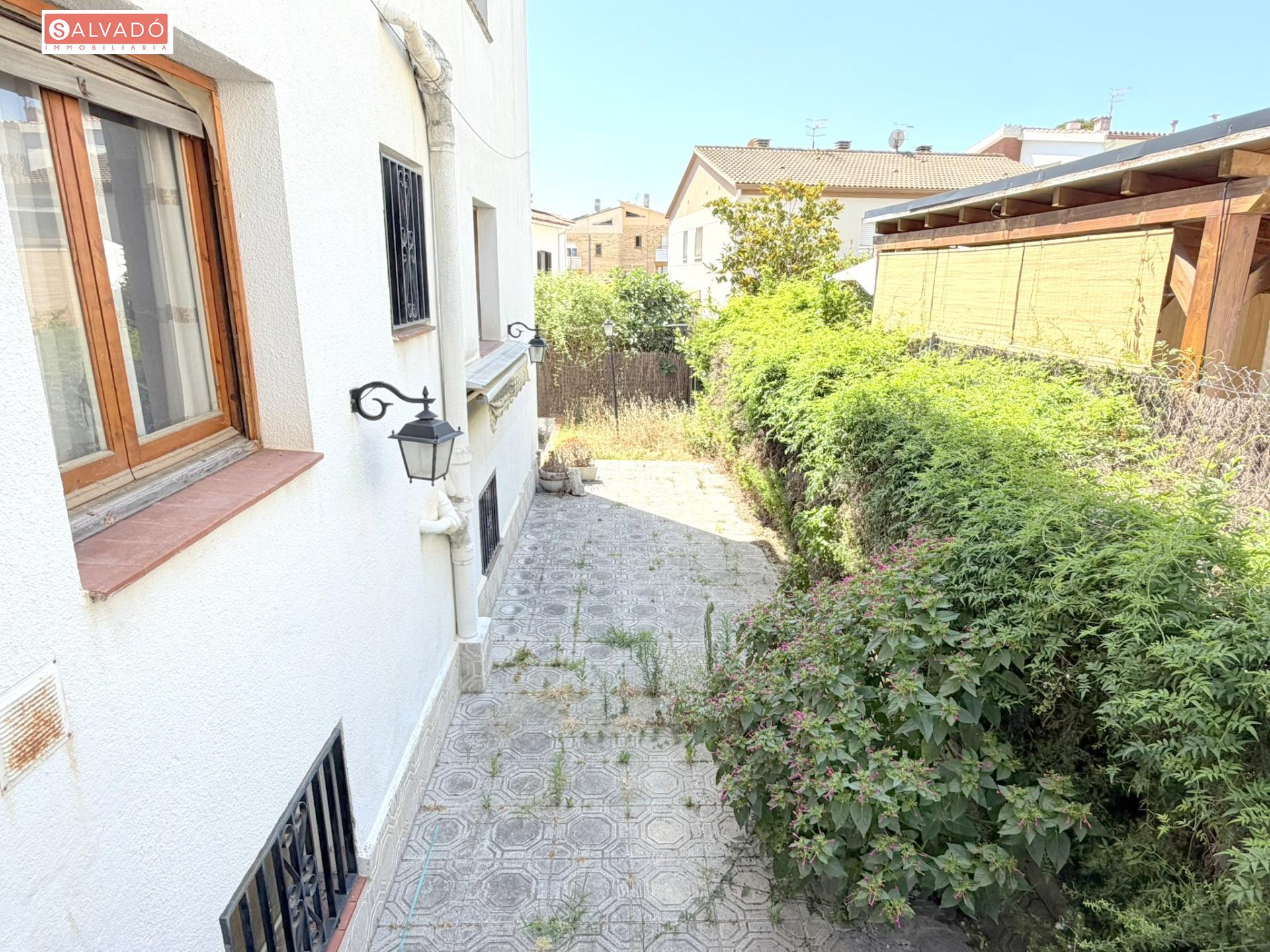¡AMPLIA PLANTA BAJA CON GRAN TERRAZA, GARAJE PRIVADO Y MÚLTI - foto 4
