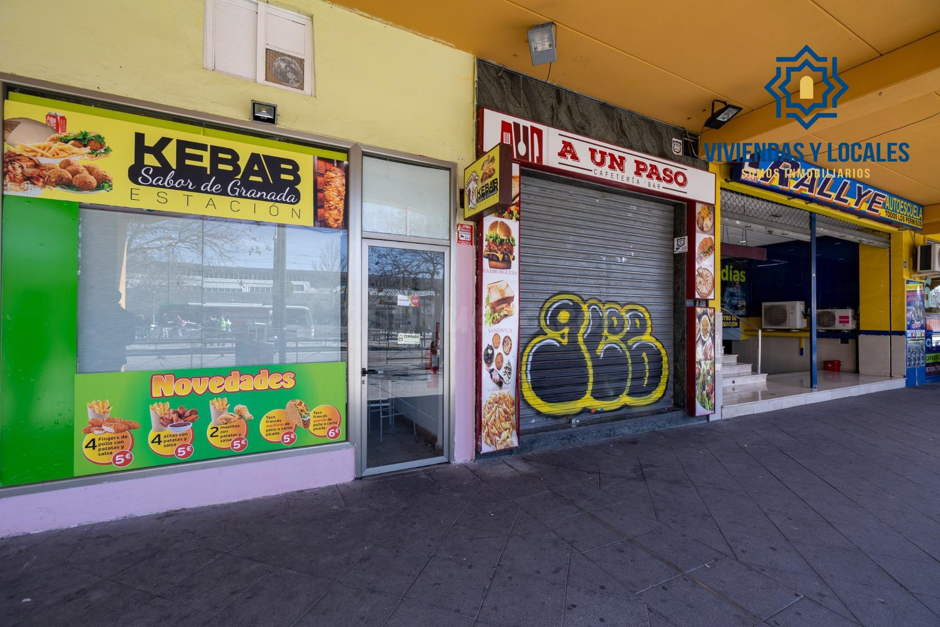 SE VENDE LOCAL COMERCIAL FRENTE estación DE AUTOBUSES