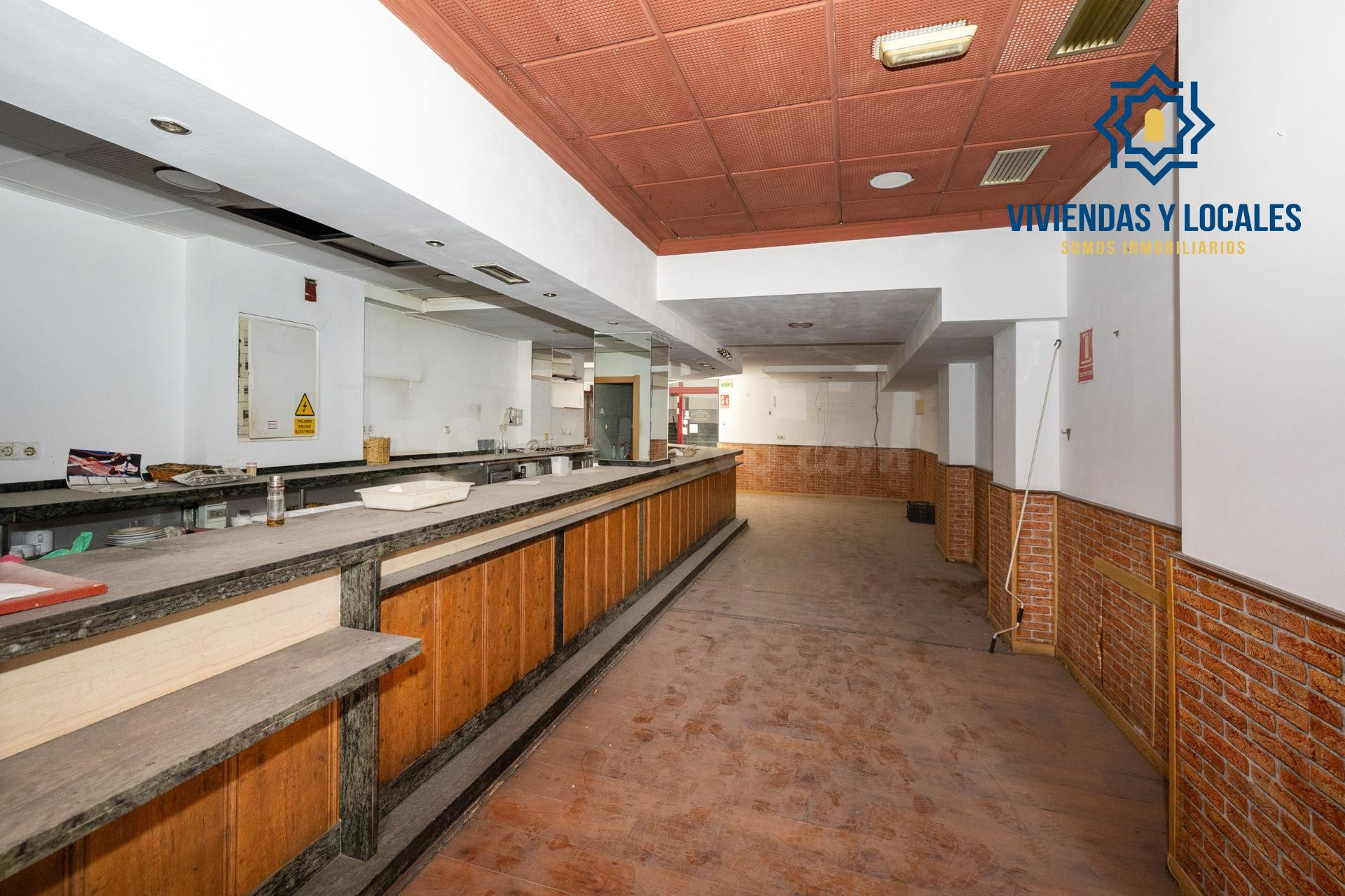 SE VENDE LOCAL COMERCIAL FRENTE estación DE AUTOBUSES - foto 4