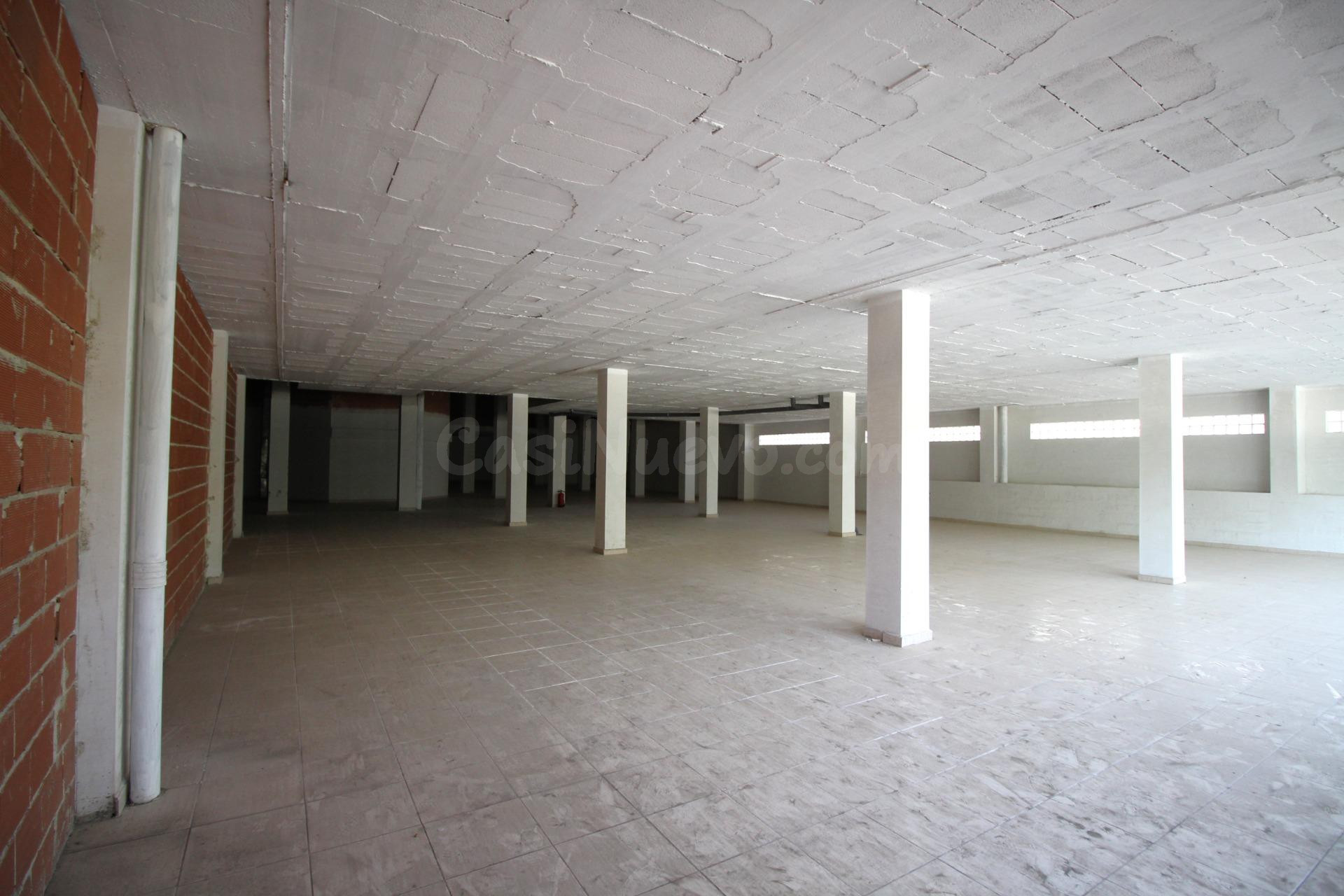Local Comercial en Alquiler: Espacio Ideal para tu Negocio - foto 5