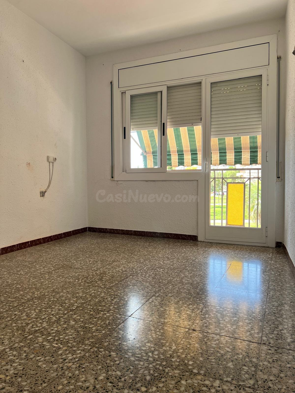 CASA ADOSADA A REFORMAR EN LA PLANADA DEL PINTOR