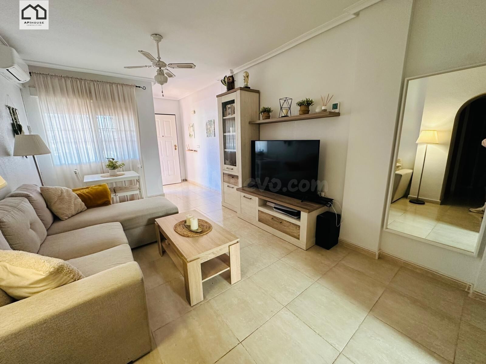 Acogedora Planta Baja con Jardín y Piscina en Lagosol, Orihu