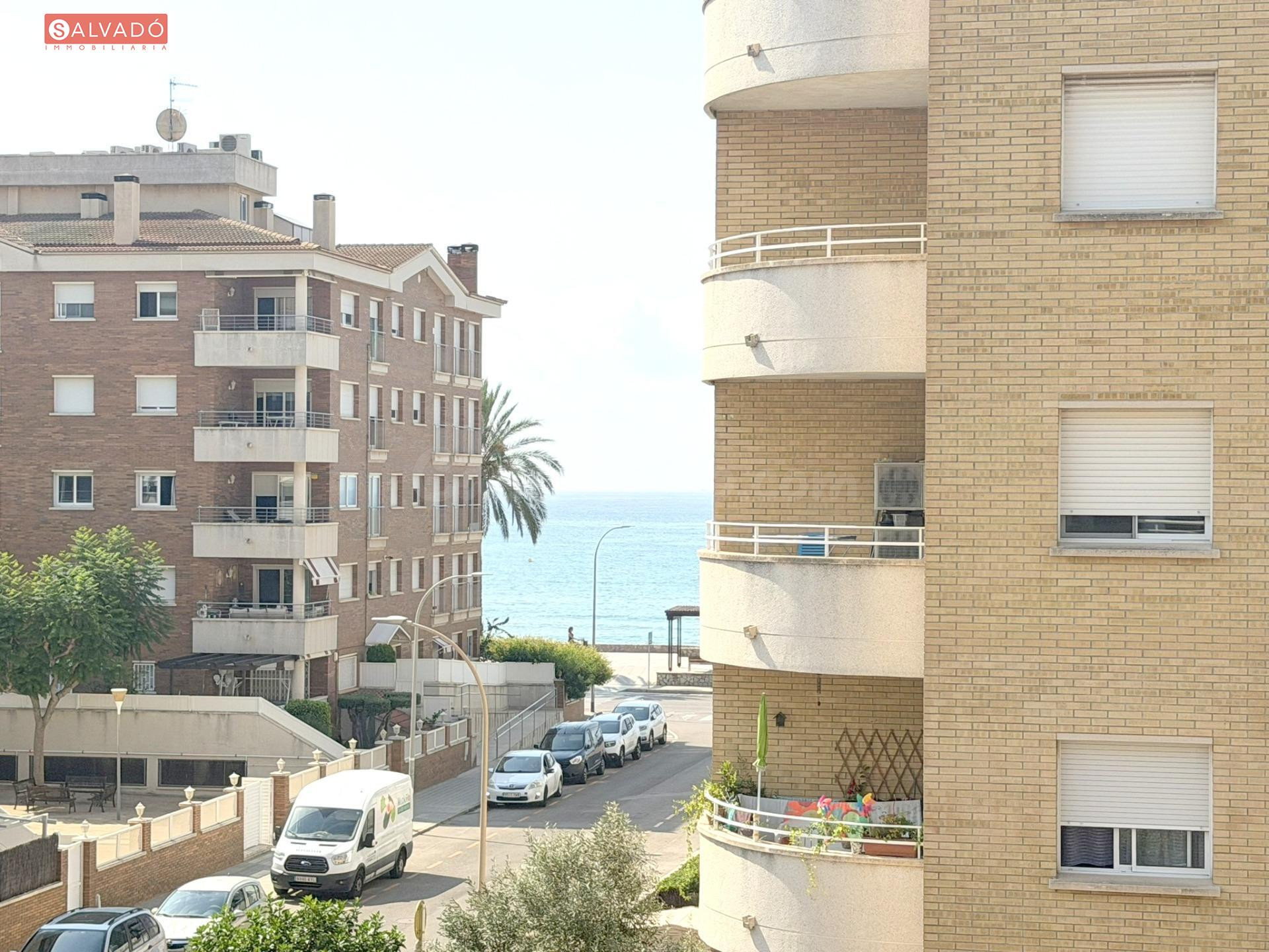 ¡EXCLUSIVO PISO A 130 METROS DEL MAR CON PISCINA, PARKING Y  - foto 4