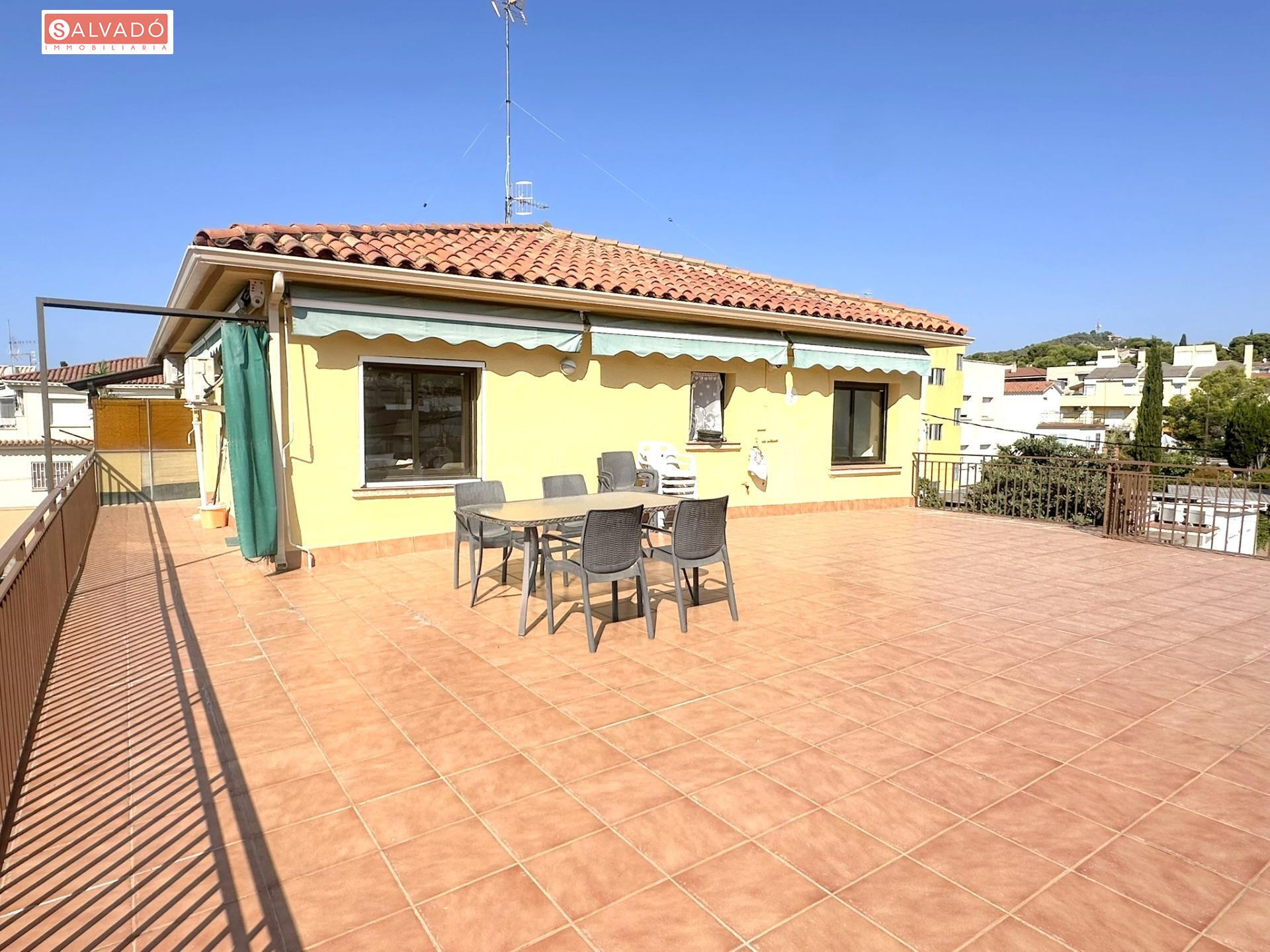 ÁTICO EN VENTA EN SEGUR DE CALAFELL PUEBLO !!!
