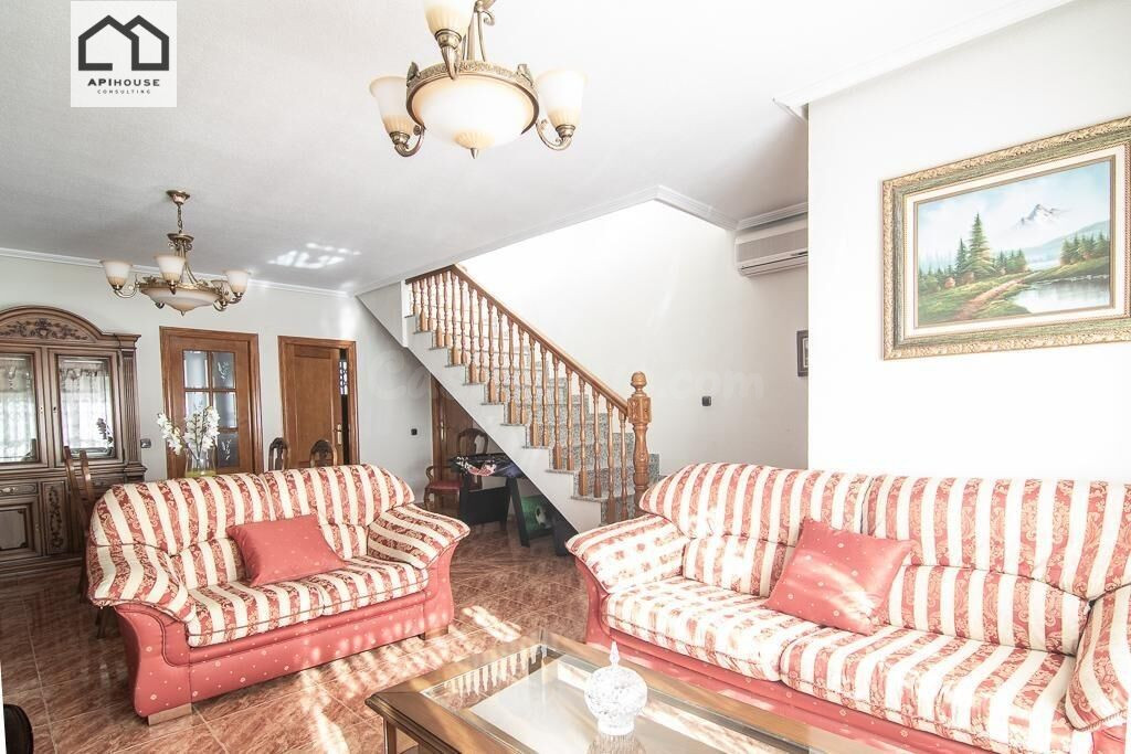 CHALET PAREADO TOTALMENTE REFORMADO EN LA MURADA, PRECIO 181 - foto 2