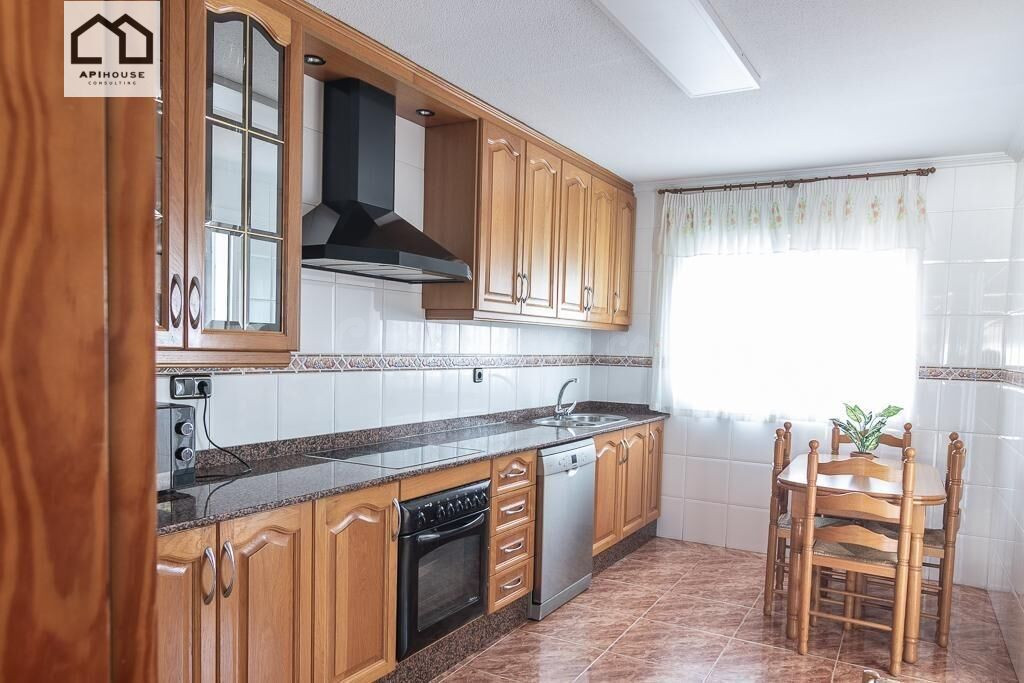 CHALET PAREADO TOTALMENTE REFORMADO EN LA MURADA, PRECIO 181 - foto 3