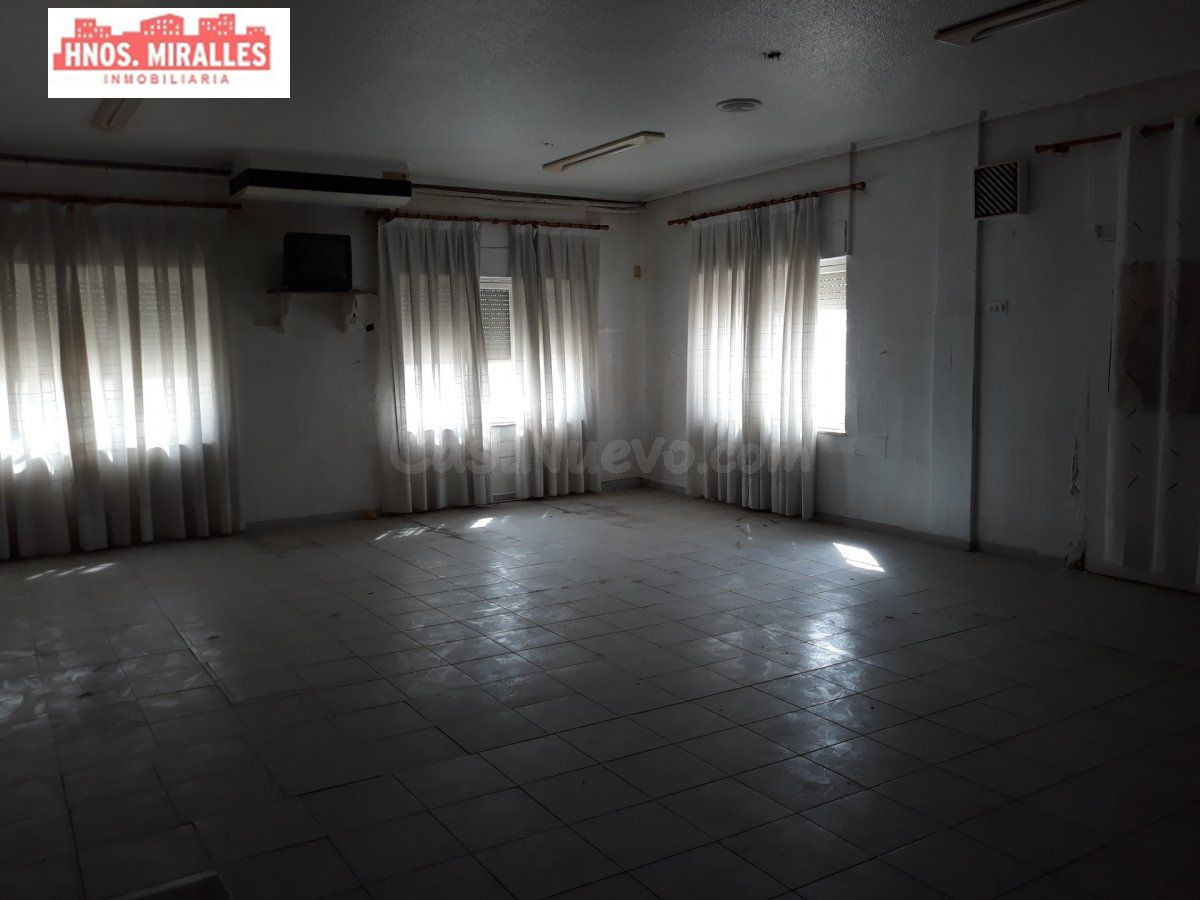 SE VENDE NEGOCIO HOSTELERIA EN ZONA DE EXPANSION EN ELCHE (P - foto 2
