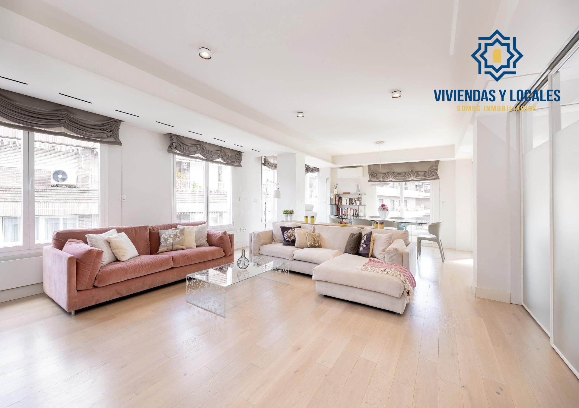 Exclusiva vivienda con vistas al Palacio de los Patos, junto
